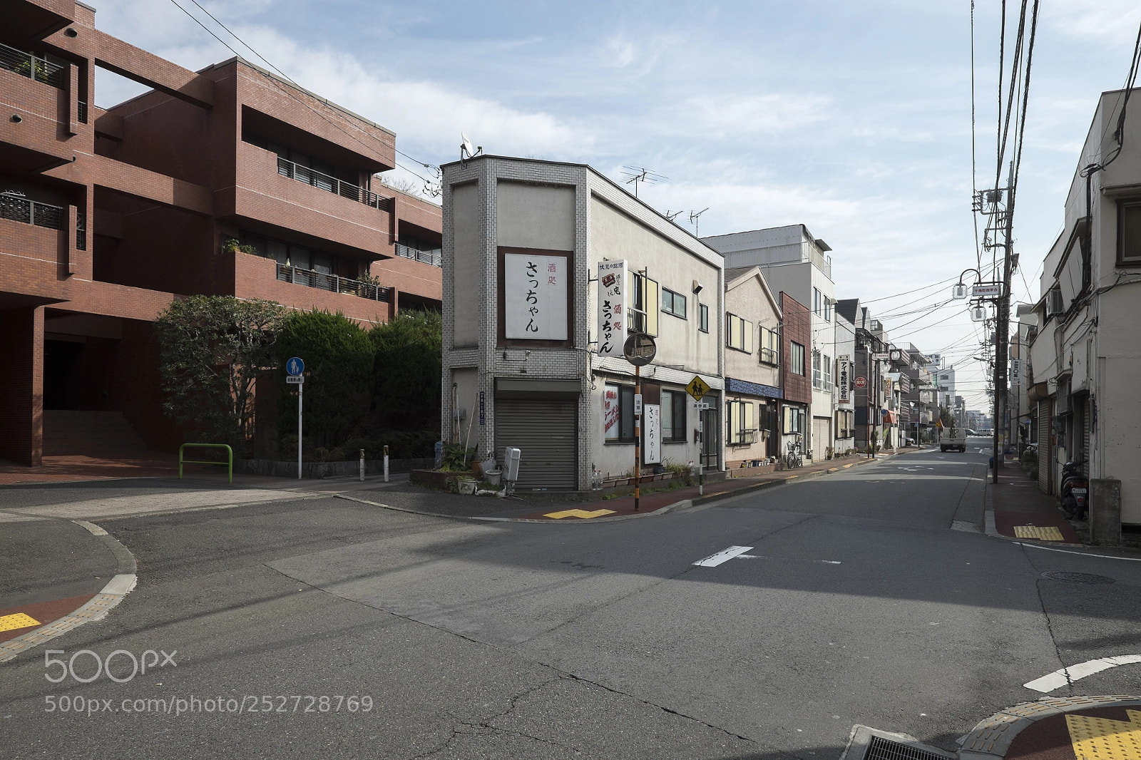 Fujifilm X-T1 sample photo. Tokyo.大田区千鳥　千鳥町商店街 photography