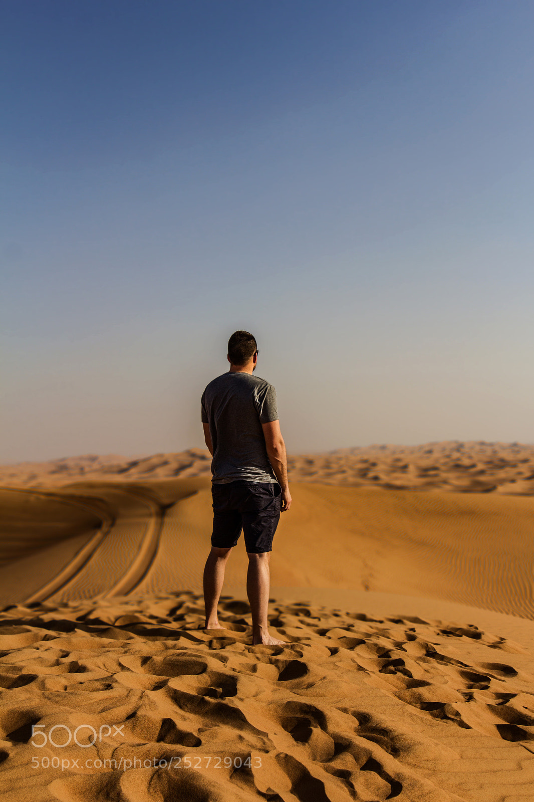 Canon EOS 60D sample photo. Looking at the horizon photography