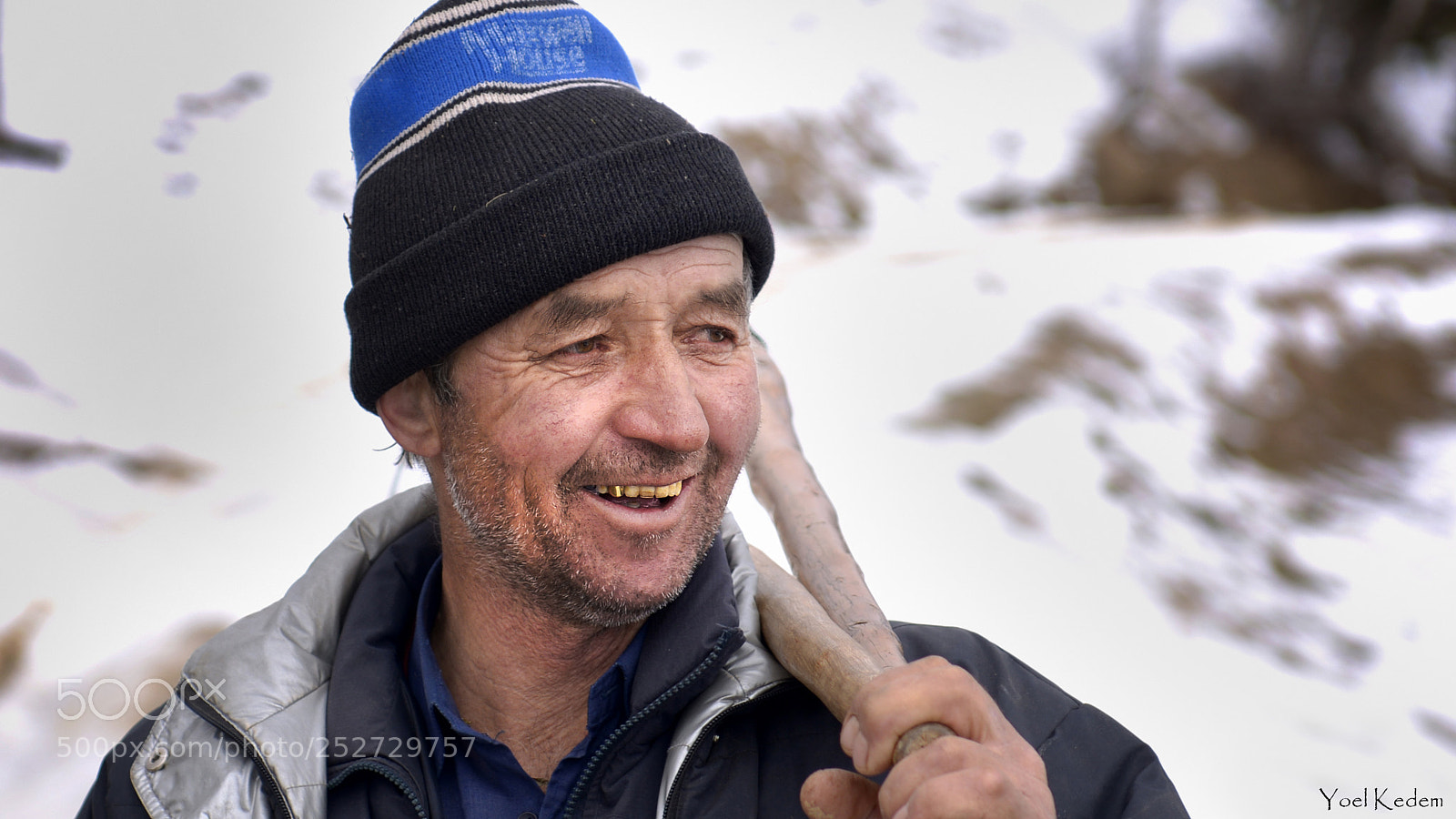 Nikon D800 sample photo. Farnmer in romania photography