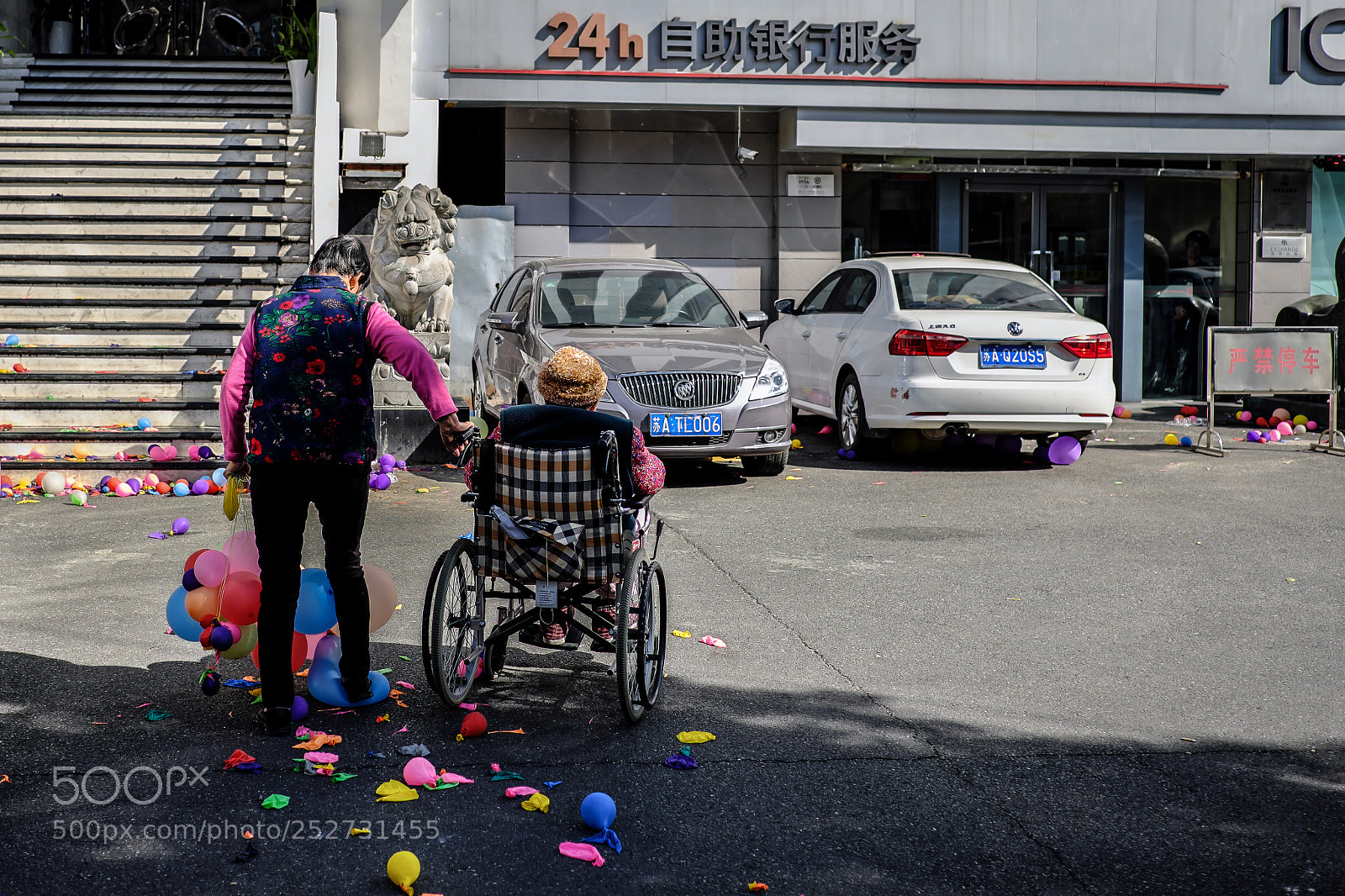 Fujifilm X-Pro2 sample photo. Ballons popper photography