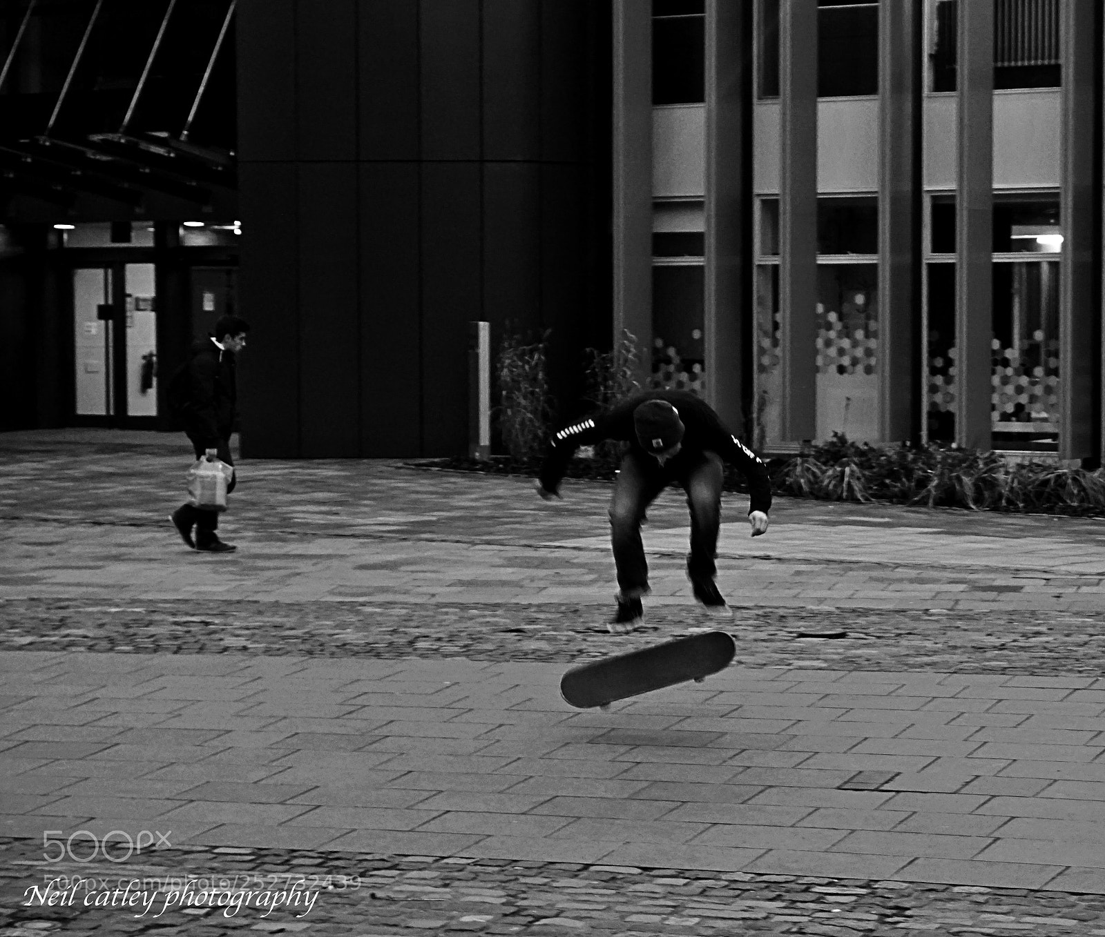 Sony a6000 sample photo. Skateboader photography