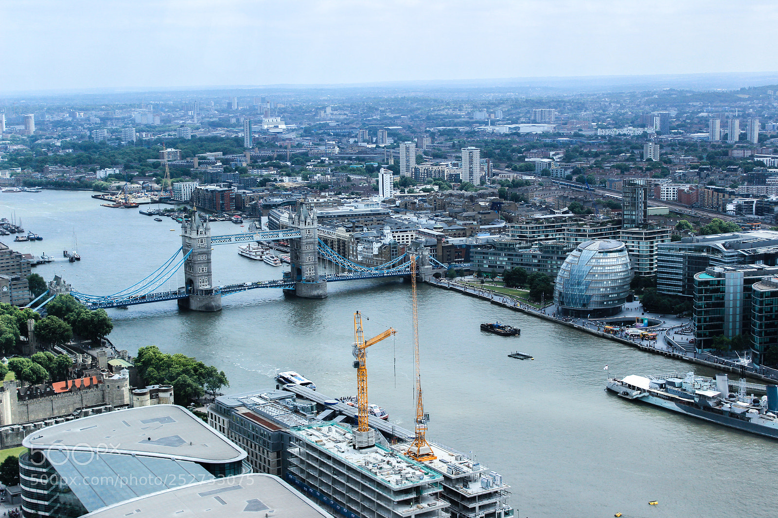 Canon EOS 600D (Rebel EOS T3i / EOS Kiss X5) sample photo. Skygarden, london photography