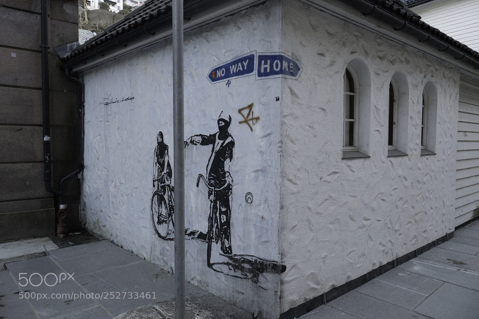 Panasonic Lumix DMC-ZS100 (Lumix DMC-TZ100) sample photo. Bergen street art photography