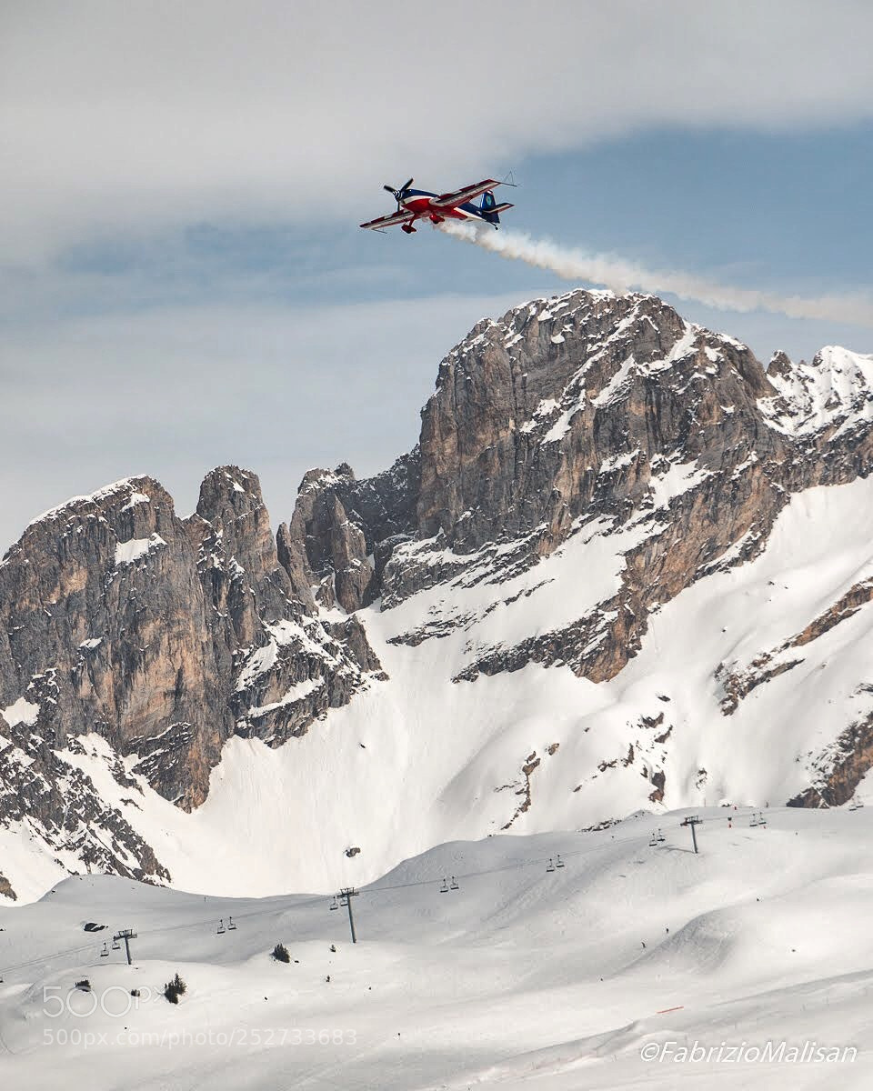 Canon EOS 70D sample photo. Acrobatic flight over mountain photography