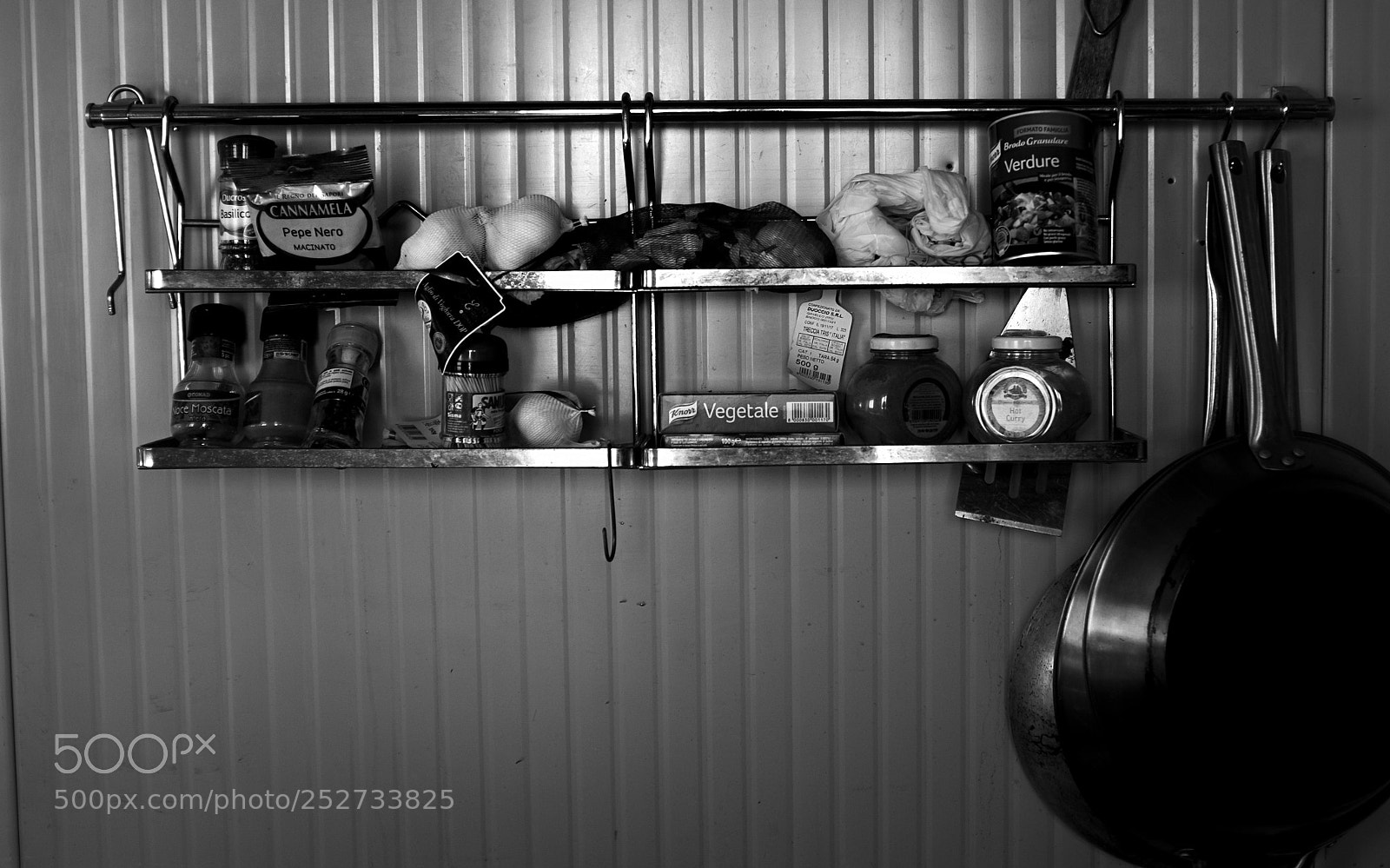 Fujifilm X100T sample photo. In the kitchen photography