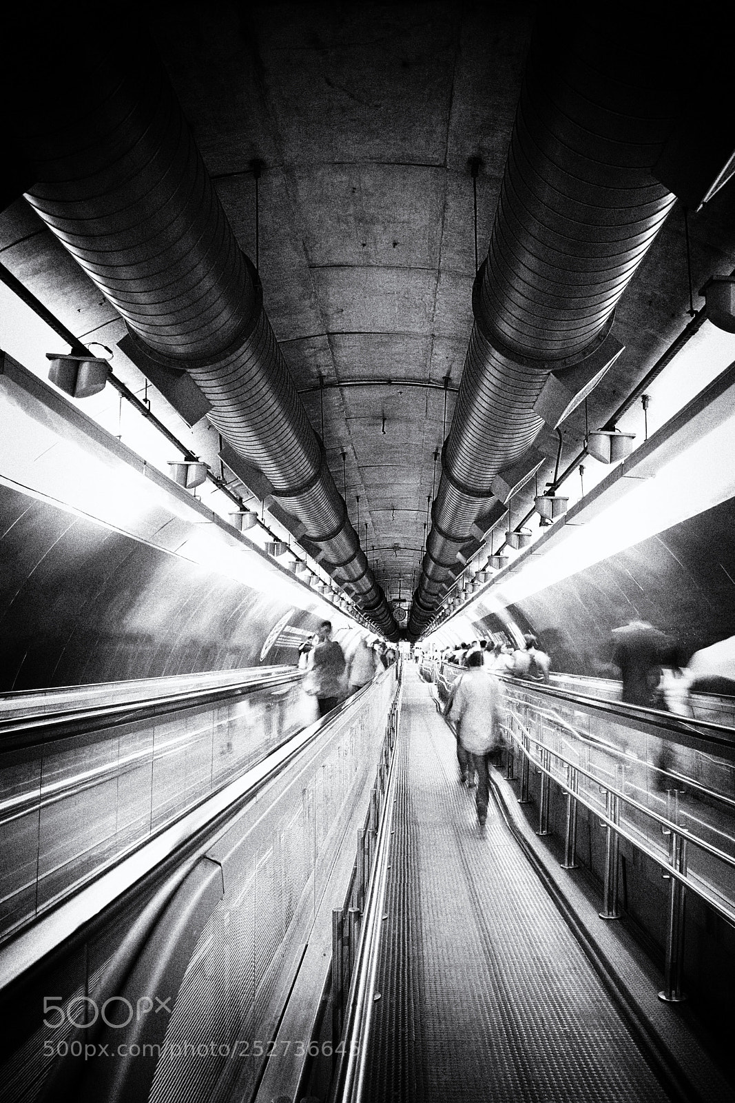 Nikon D5300 sample photo. Subway photography