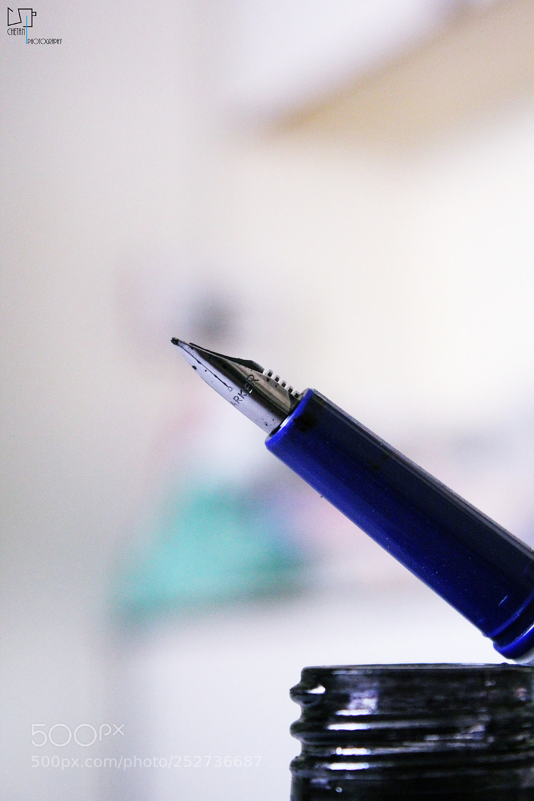 Canon EOS 60D sample photo. Pen photography