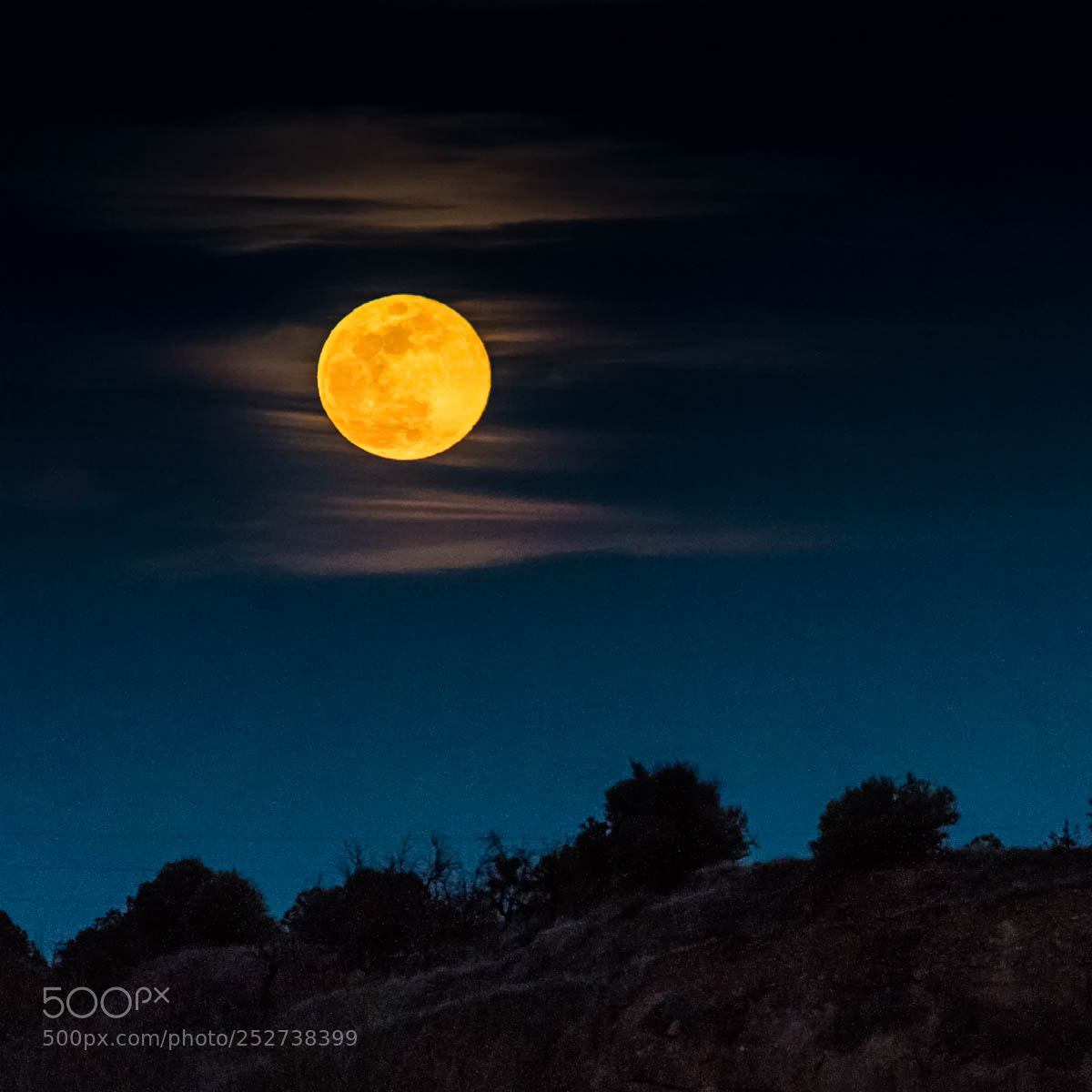 Pentax K-1 sample photo. Fullmoon photography