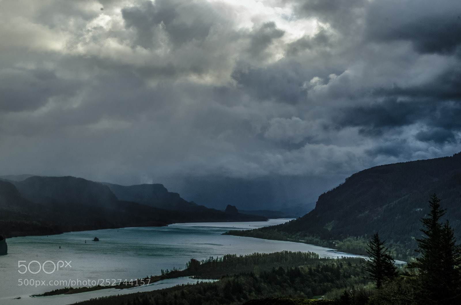 Nikon D5100 sample photo. Rain clouds on the photography