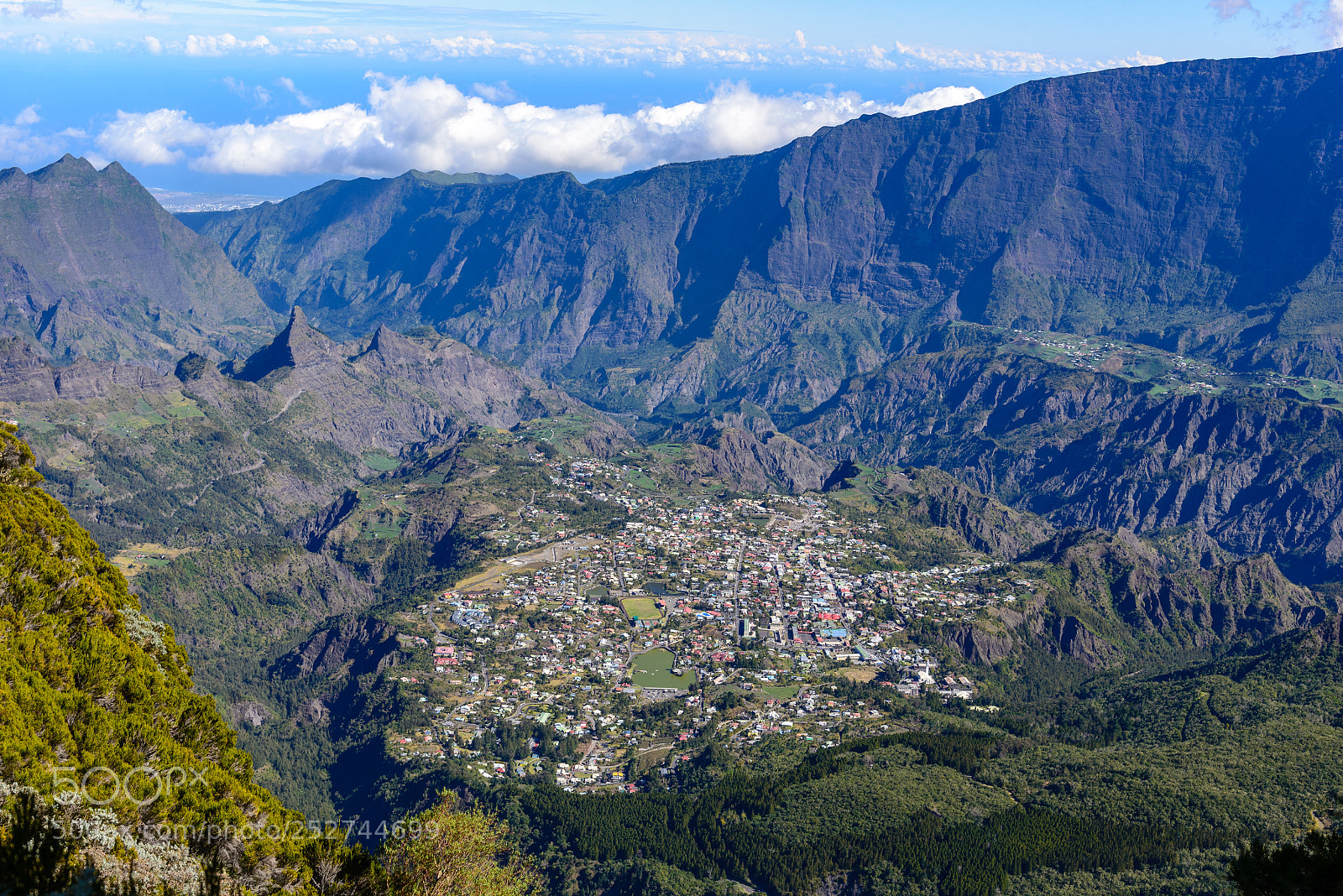 Nikon D600 sample photo. Cirque and village of photography