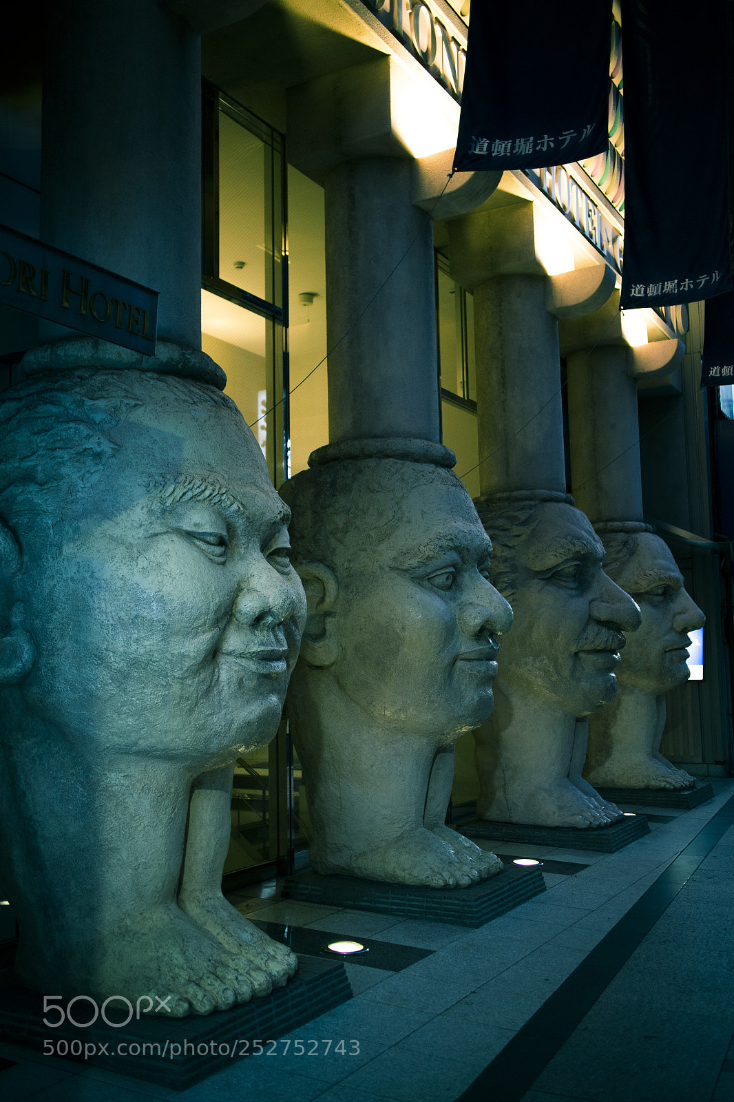 Canon EOS M10 sample photo. Dotonbori　hotel photography