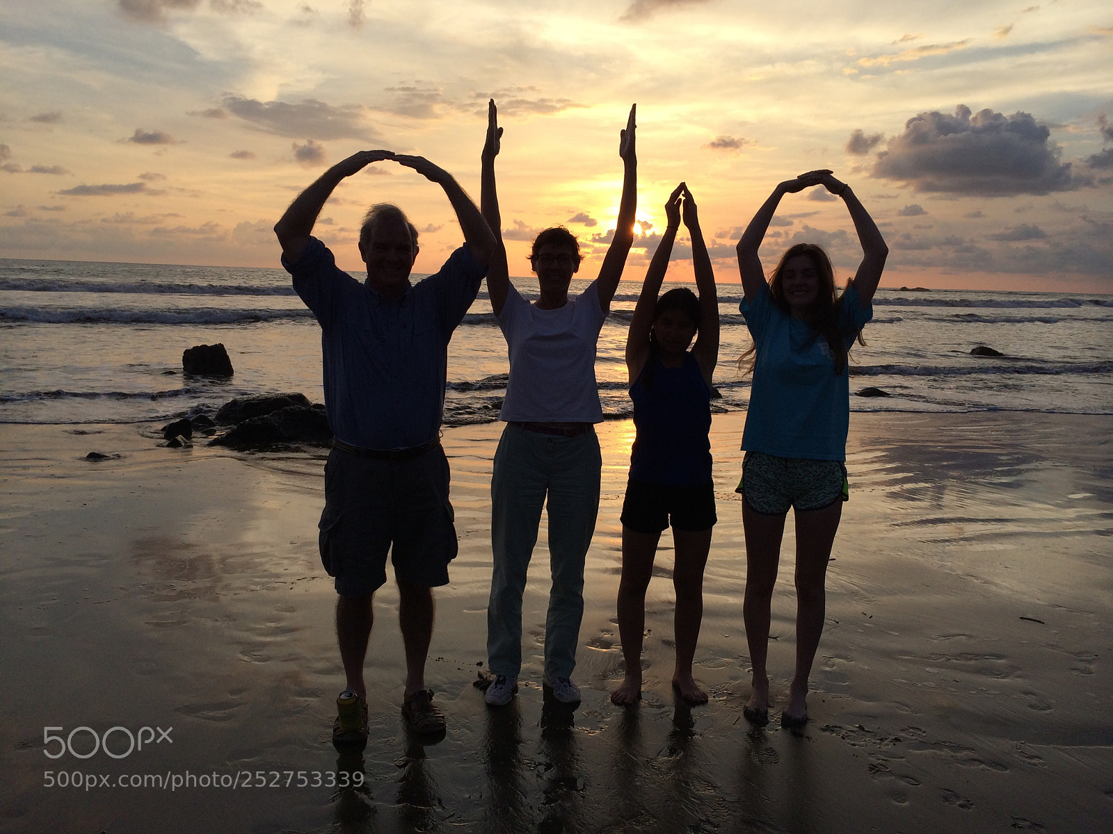 Apple iPhone 5s sample photo. Buckeyes on the beach photography