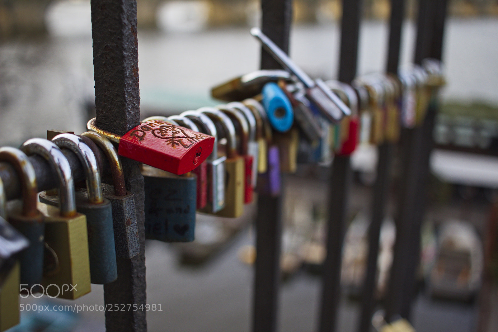Canon EOS 700D (EOS Rebel T5i / EOS Kiss X7i) sample photo. Love safes photography