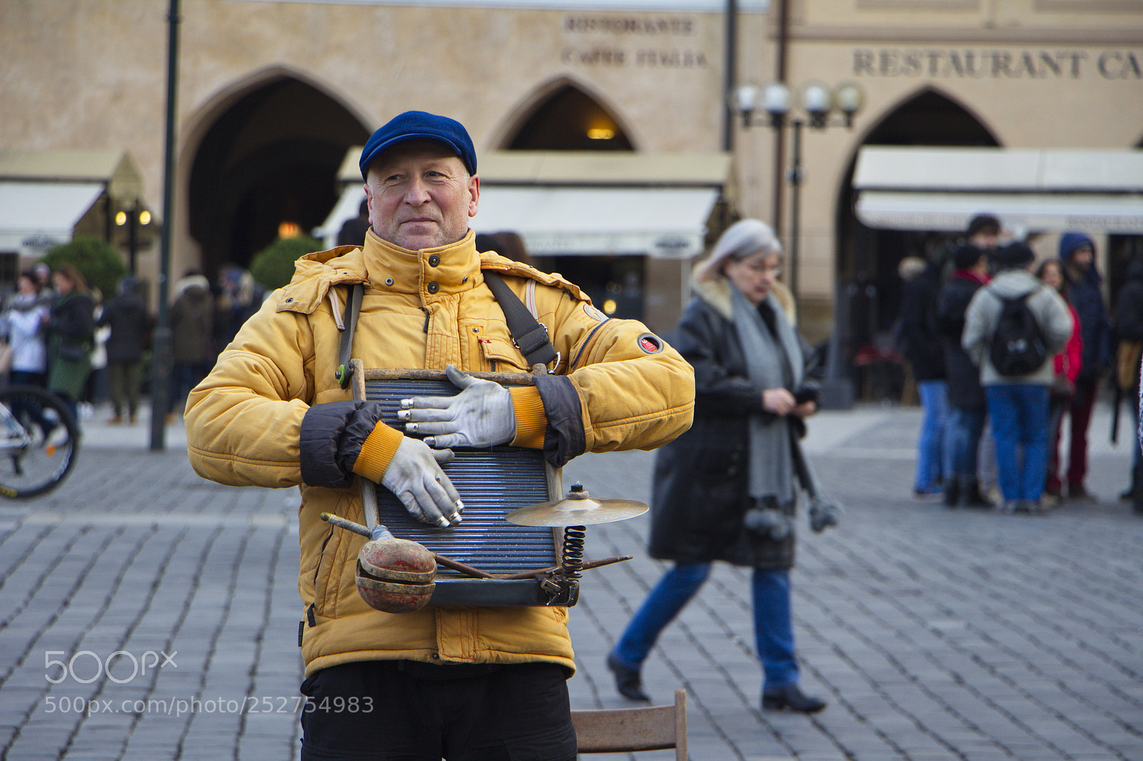 Canon EOS 700D (EOS Rebel T5i / EOS Kiss X7i) sample photo. Street music photography