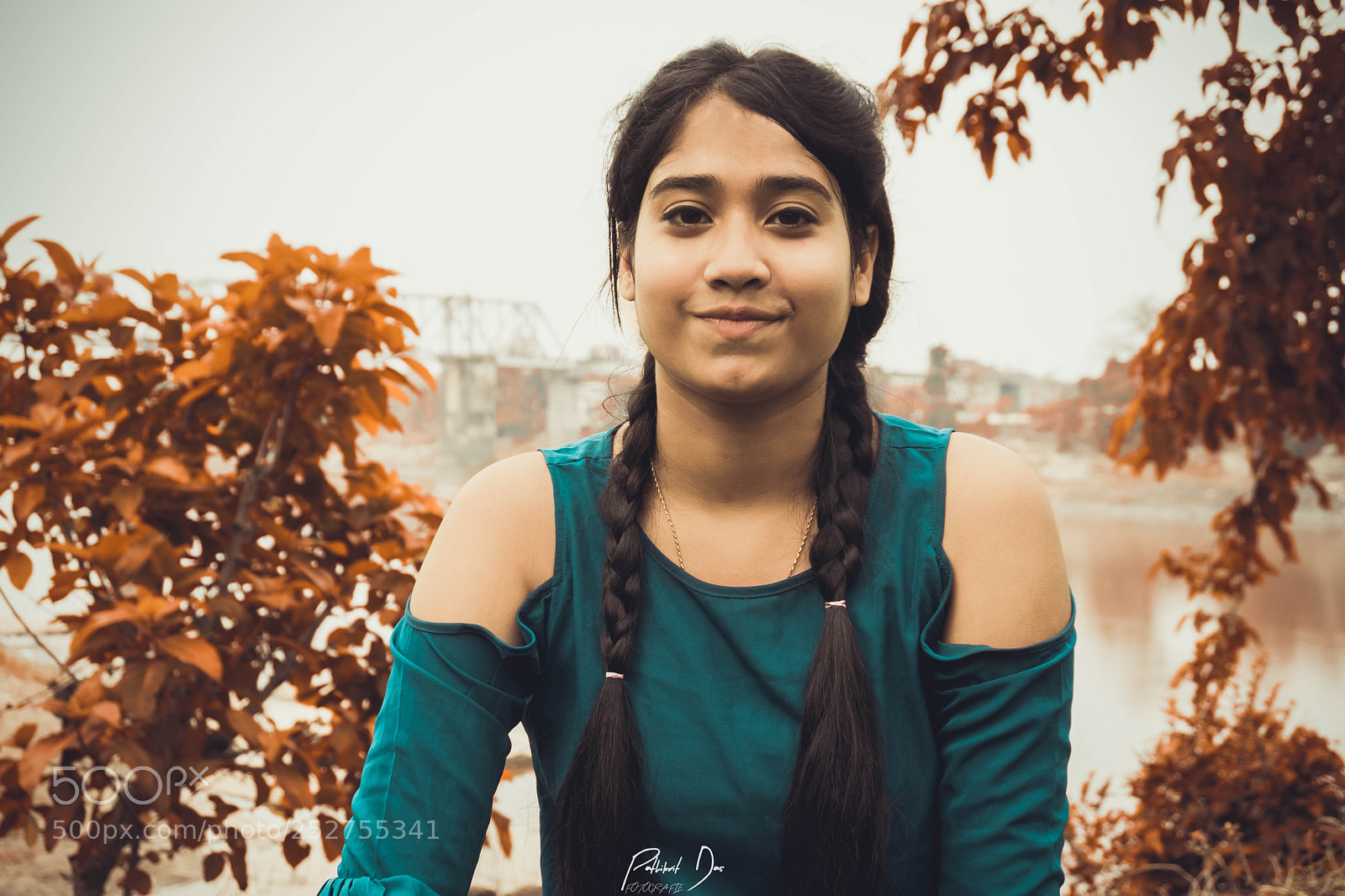 Sony a6300 sample photo. Autumn girl photography