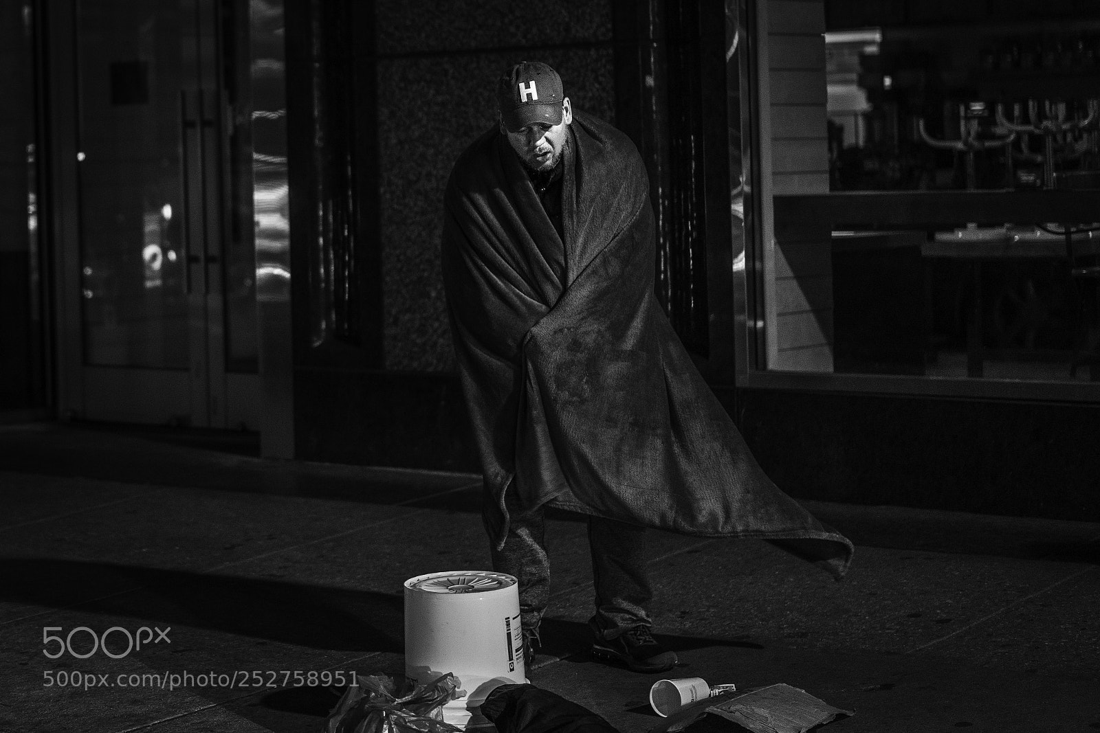Sony a7R III sample photo. Shackled by life in photography