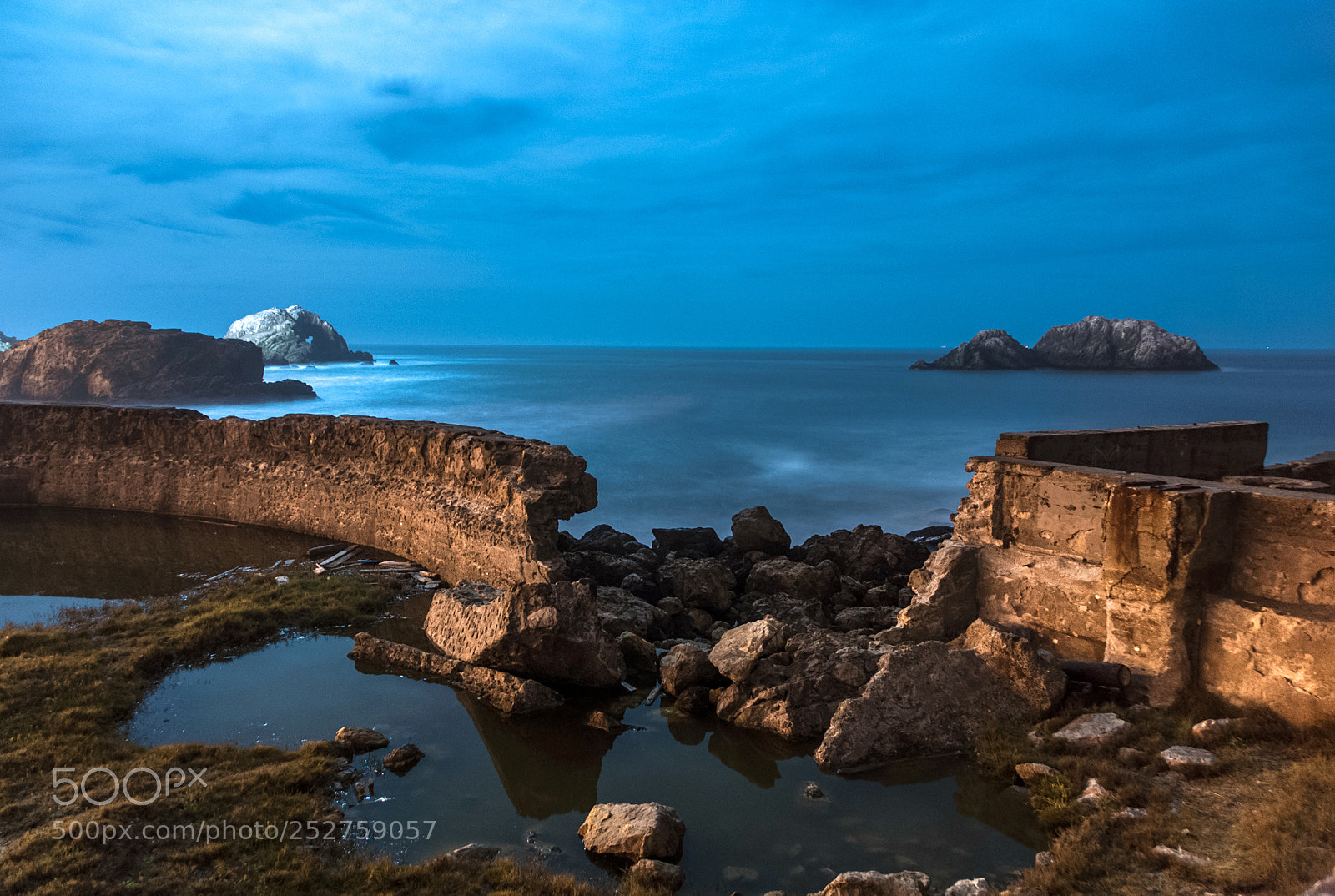 Nikon D200 sample photo. Abandoned sutro baths photography