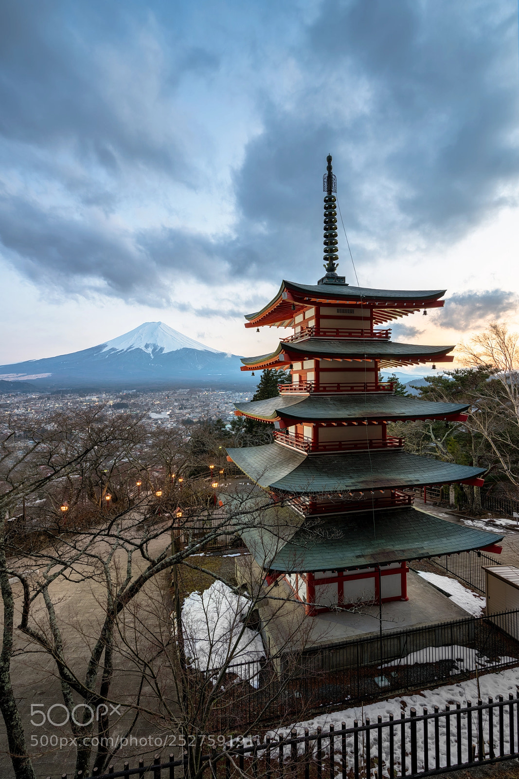 Sony a7R III sample photo. Chureito pagoda photography
