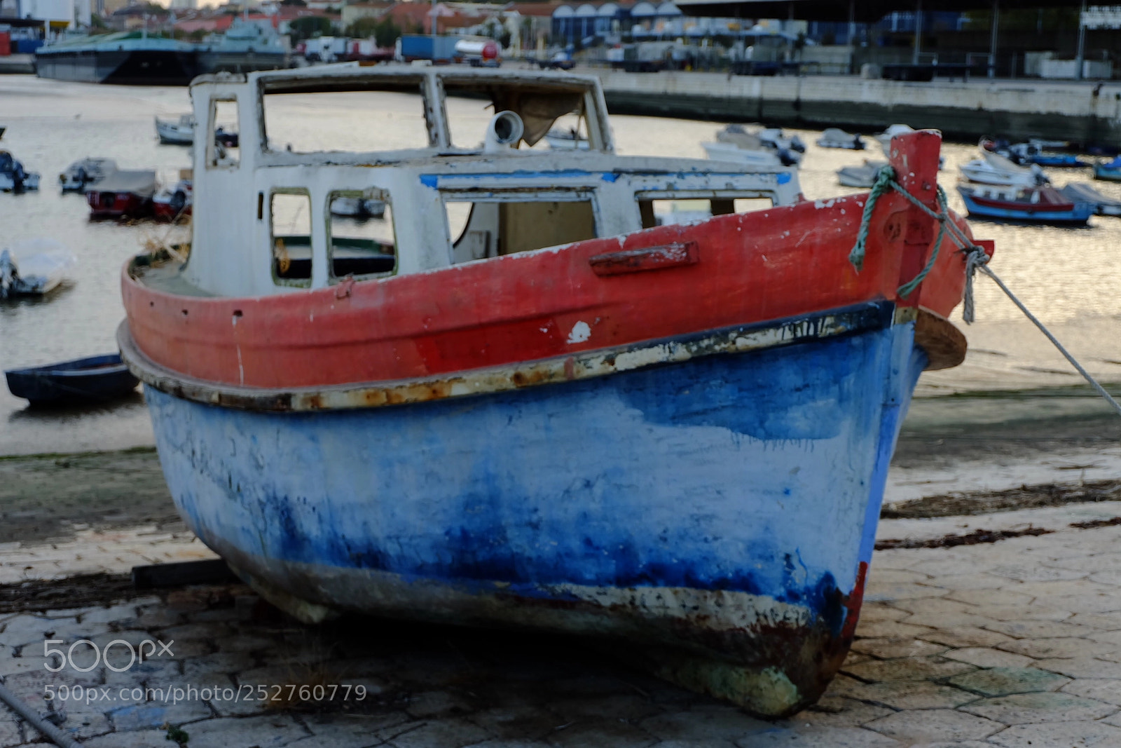 Fujifilm X-A1 sample photo. Old boat photography