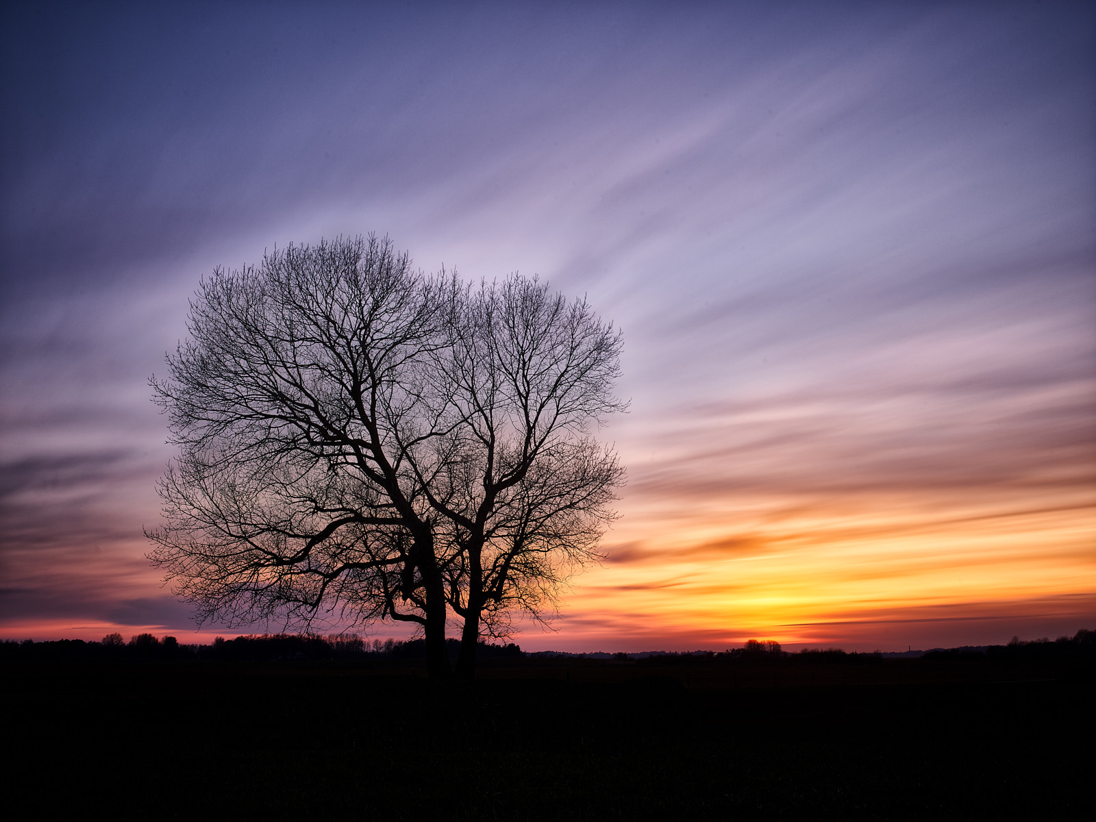 Phase One IQ3 100MP Trichr sample photo. Burning sky photography