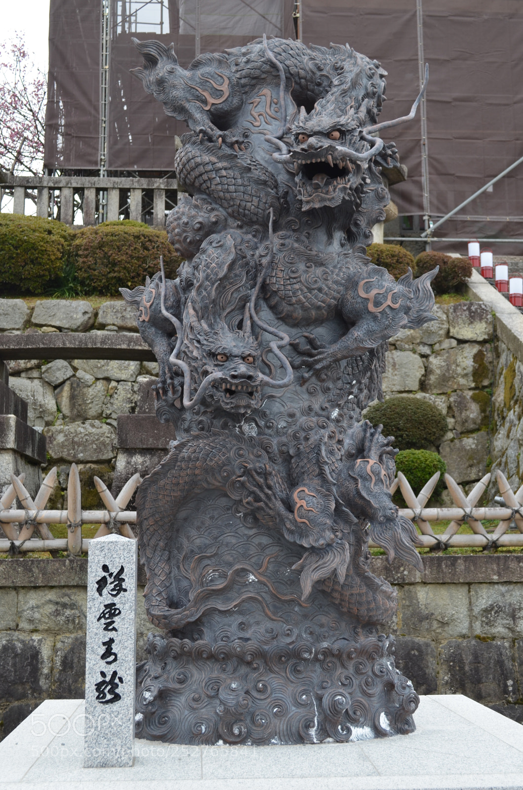 Nikon D5100 sample photo. Japan shrine statues photography