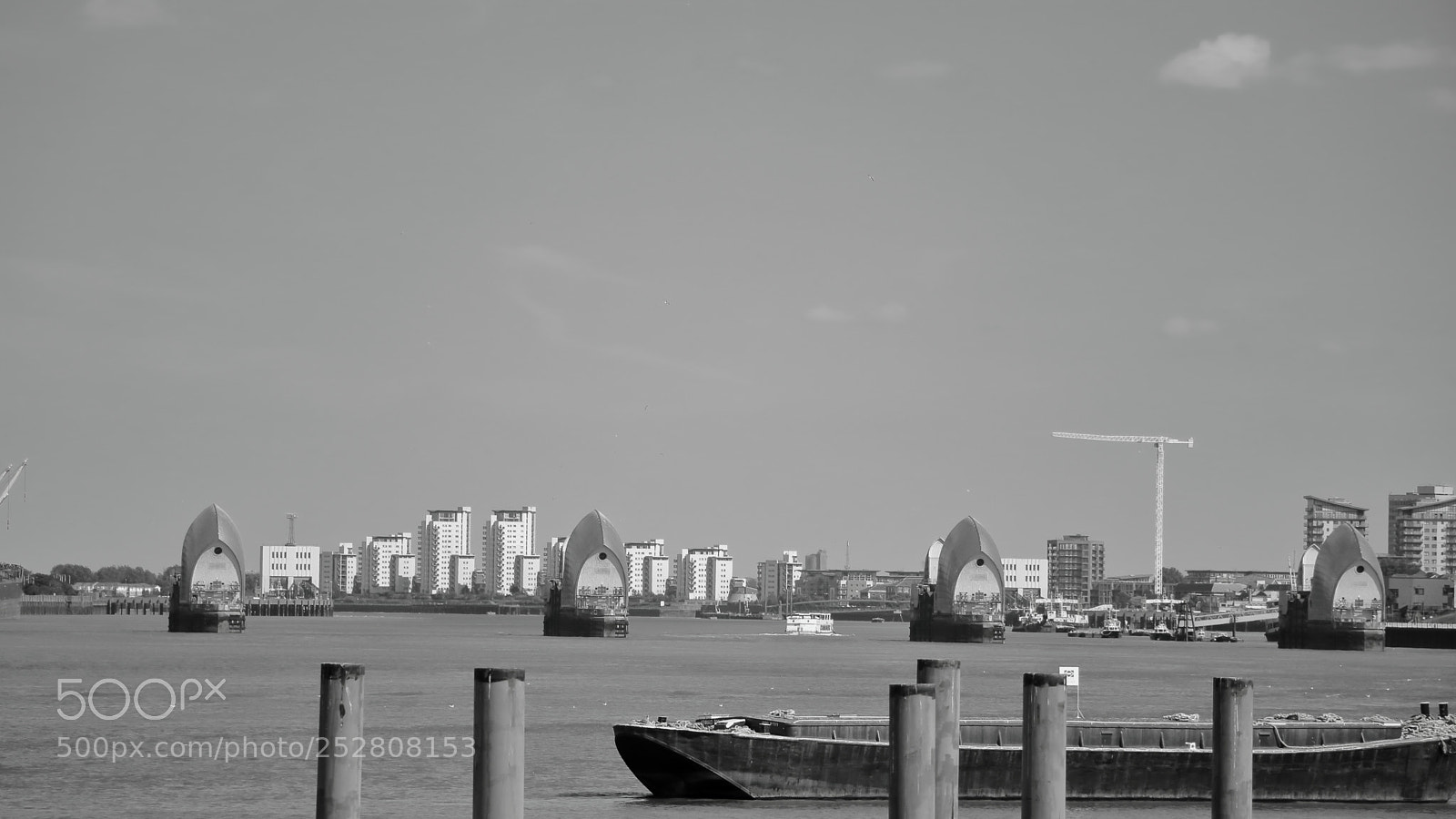 Canon EOS 70D sample photo. Black and white landscape photography