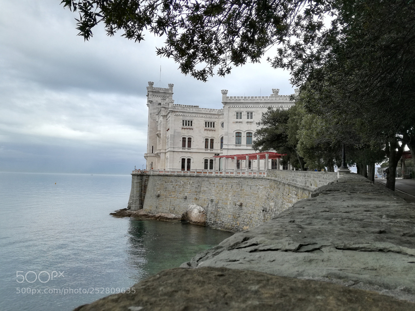 HUAWEI P9 LITE sample photo. Miramare castle photography