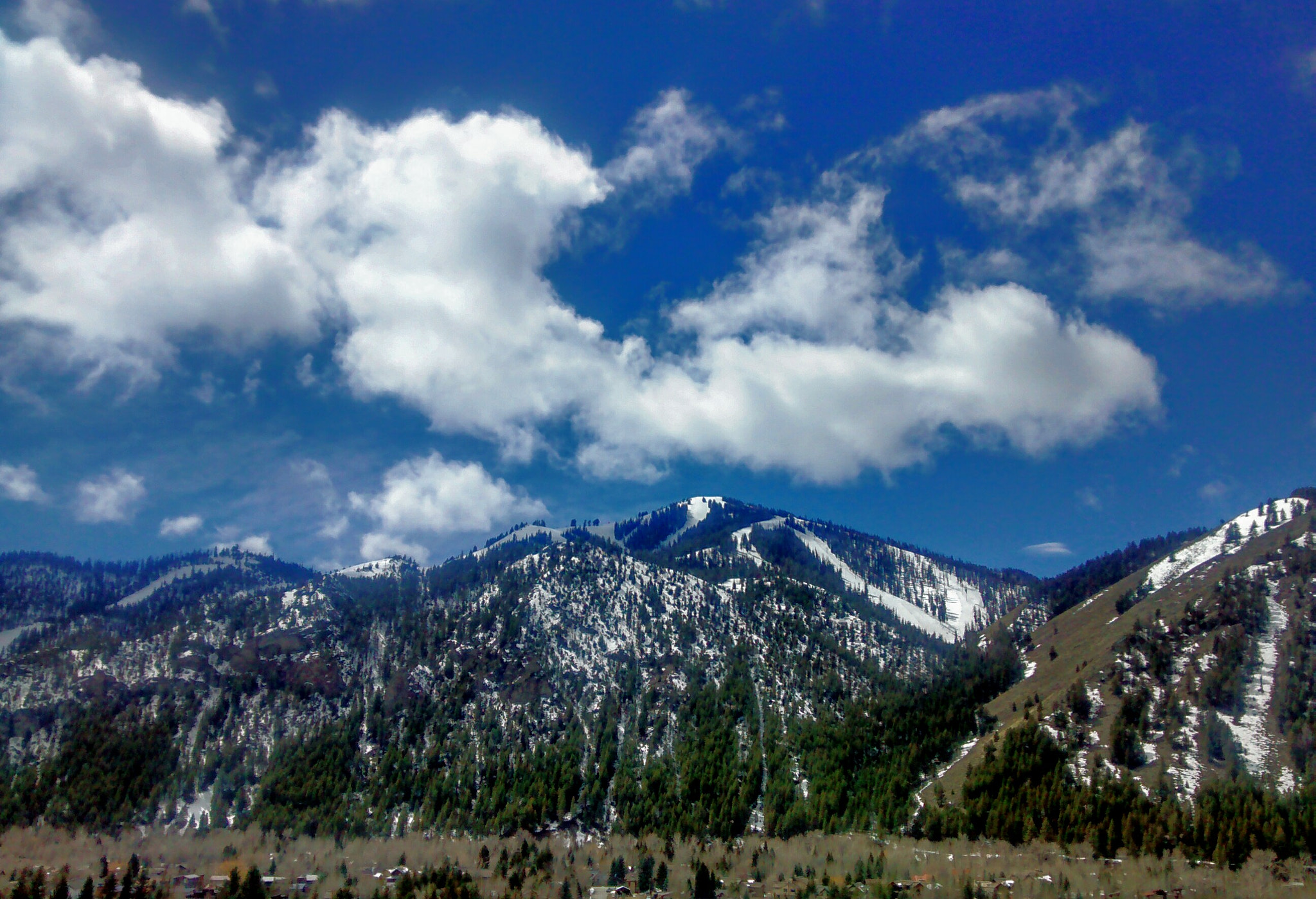 Motorola Moto G (1st Gen) sample photo. Watching clouds from knob hill photography