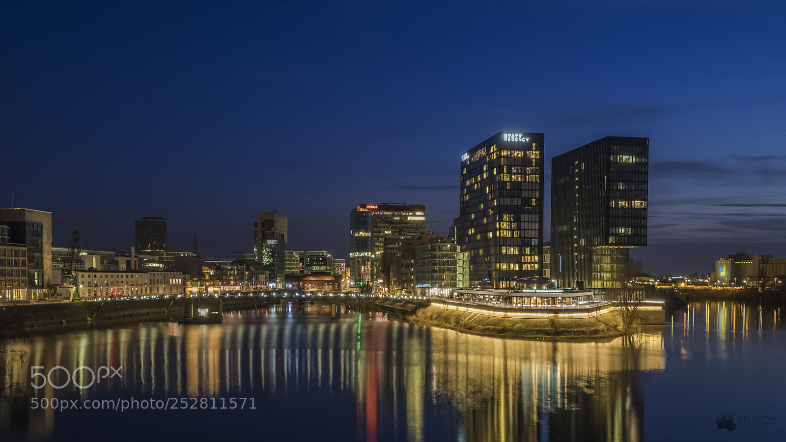 Fujifilm X-T1 sample photo. Düsseldorfer medienhafen photography