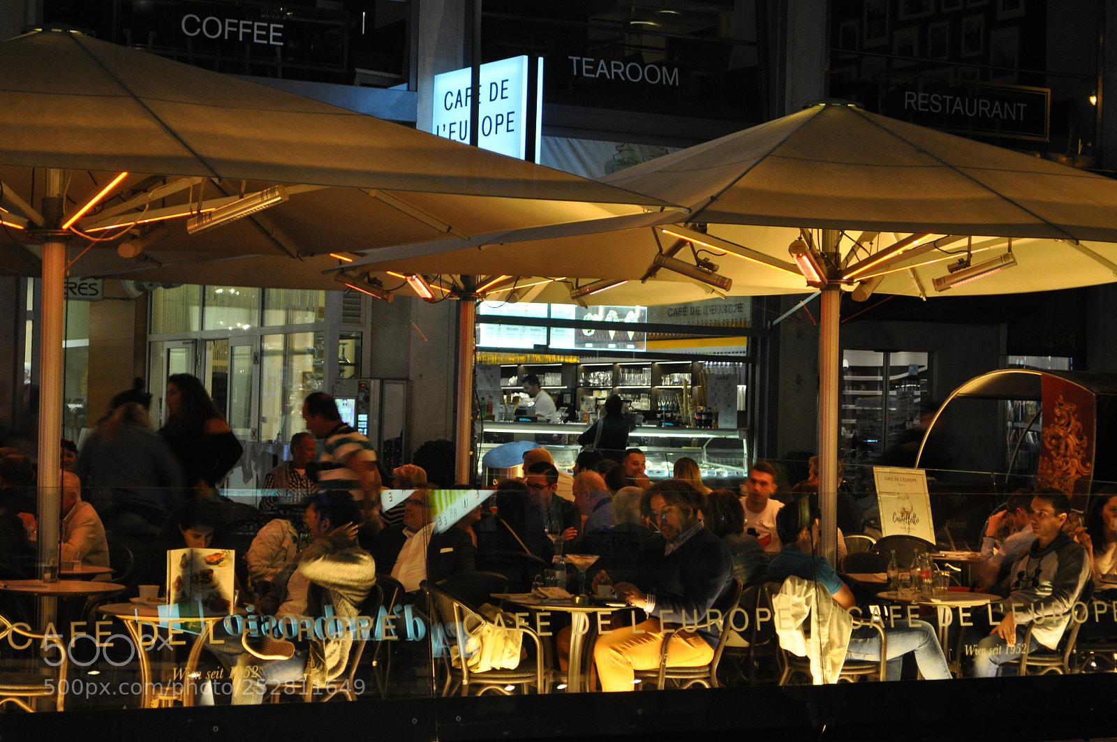 Nikon D5000 sample photo. Vienna cafe 01 photography