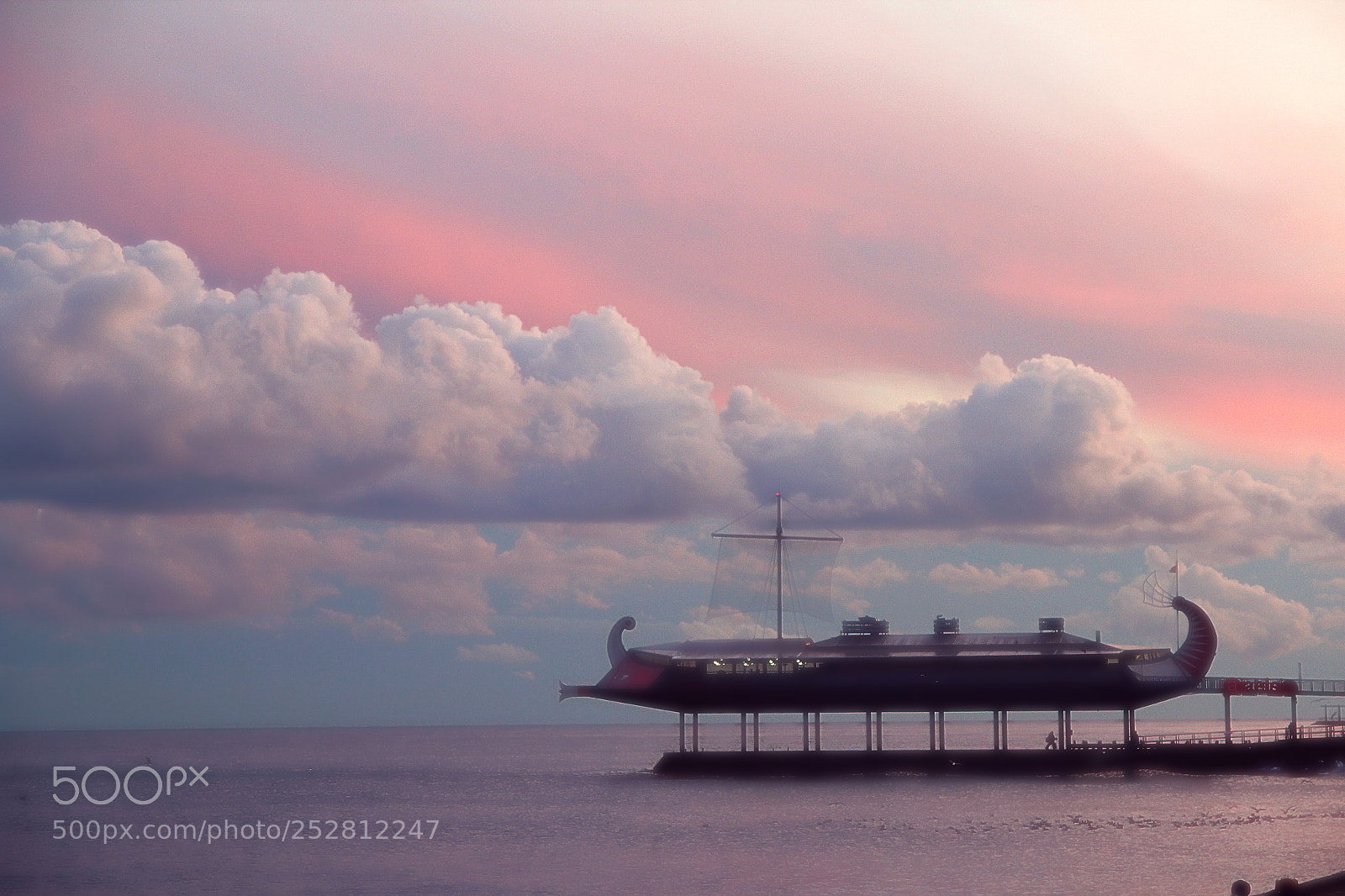 Canon EOS 600D (Rebel EOS T3i / EOS Kiss X5) sample photo. Pink sunset photography
