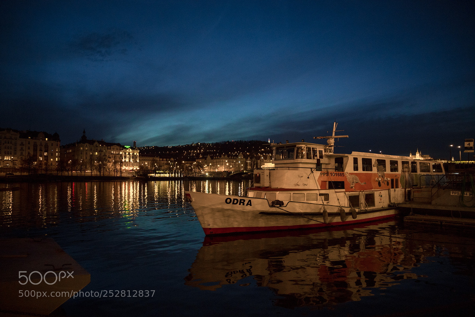 Canon EOS 6D Mark II sample photo. River boat photography