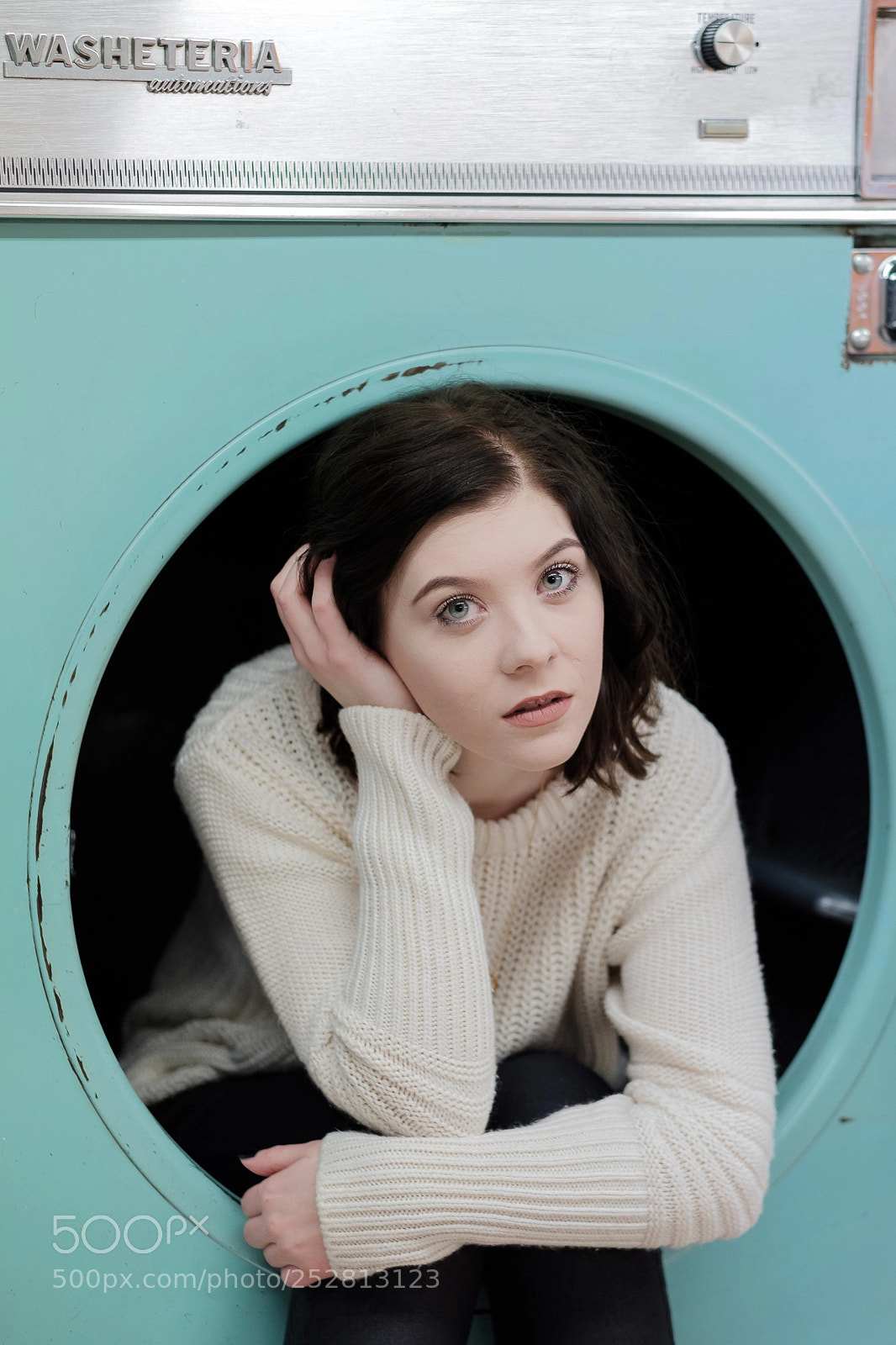 Fujifilm X-Pro2 sample photo. Laundrette photography