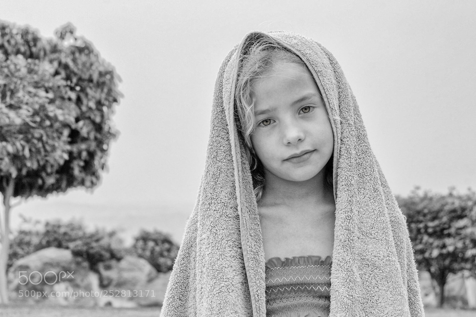 Canon EOS 20D sample photo. Mona photography