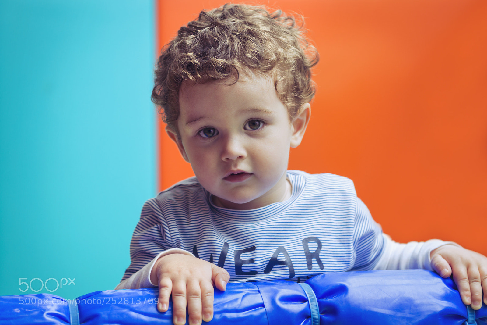 Sony a6000 sample photo. Hugo in red&blue photography