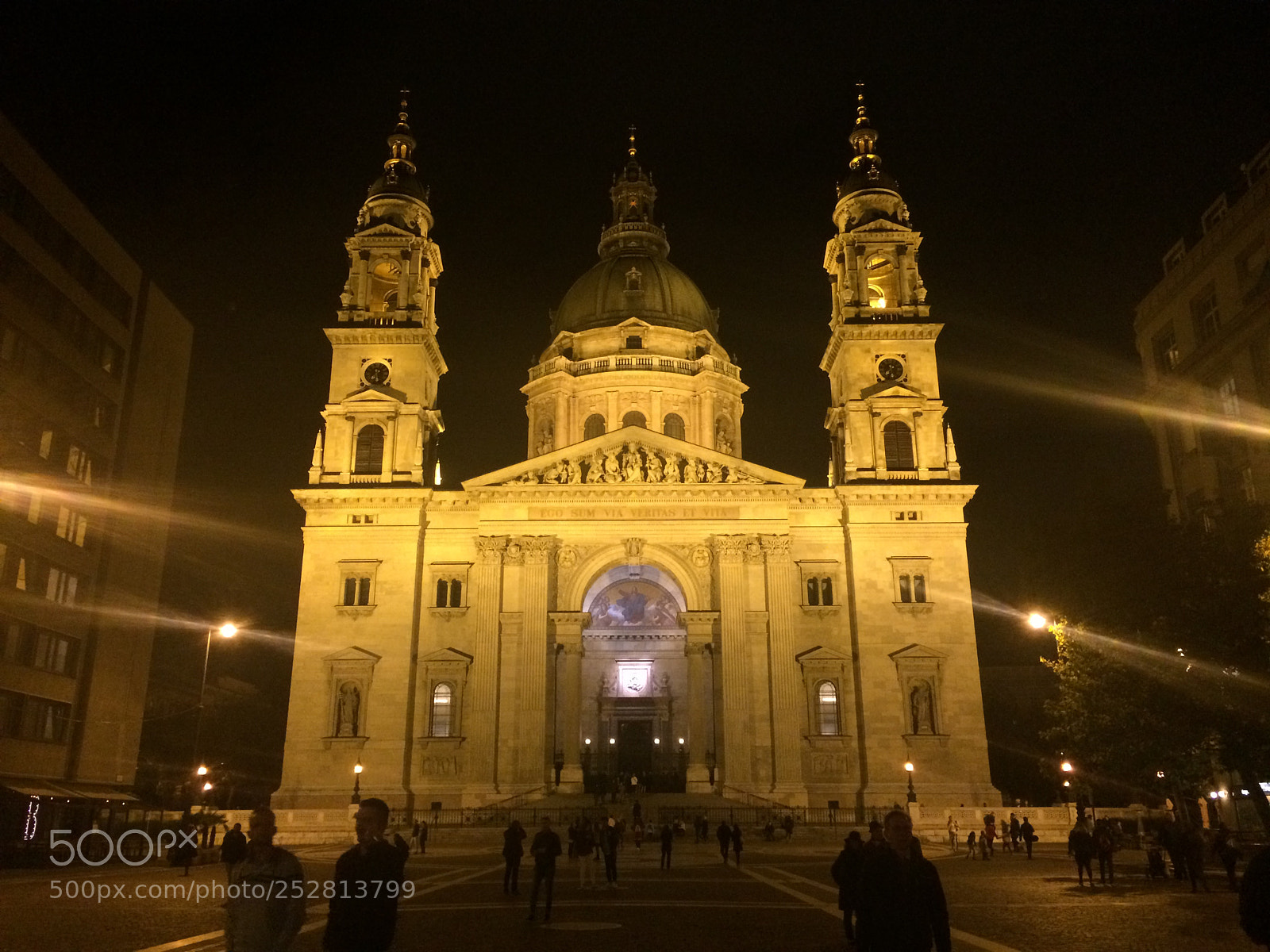 Apple iPhone 5s sample photo. Cathedral at night photography