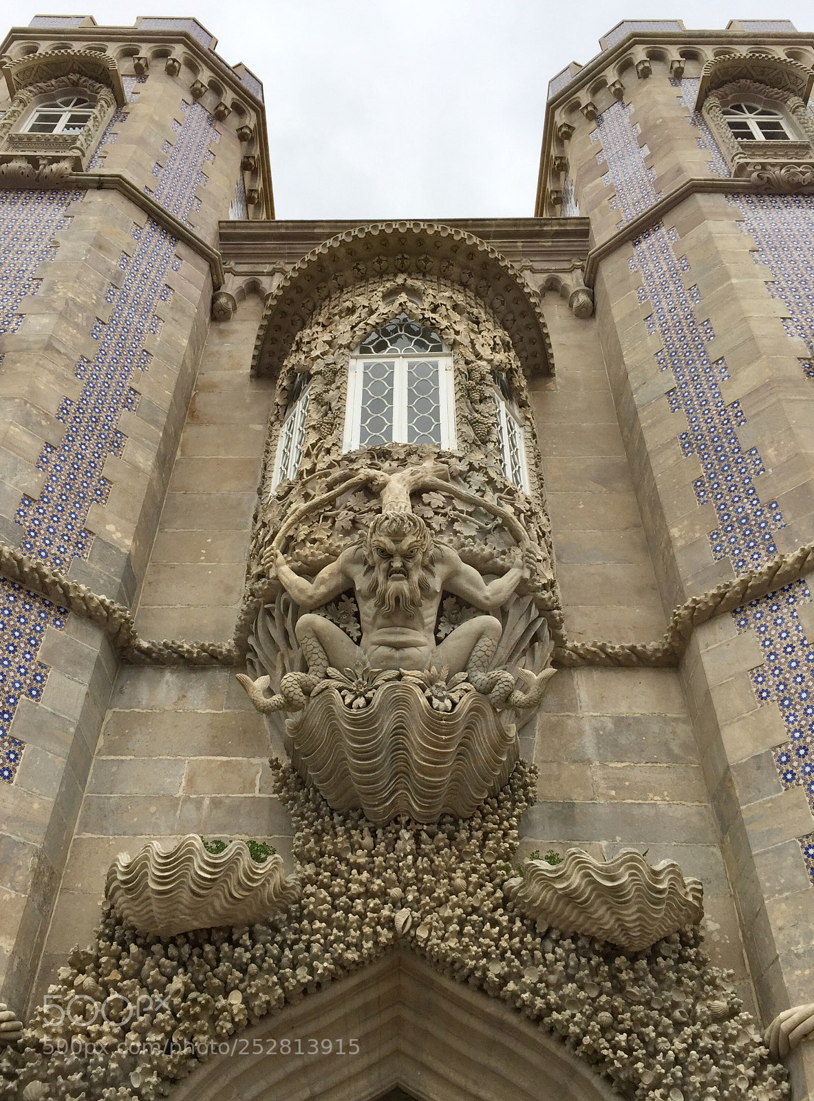 Apple iPhone 6 Plus sample photo. The gargoyle, palacio nacional photography