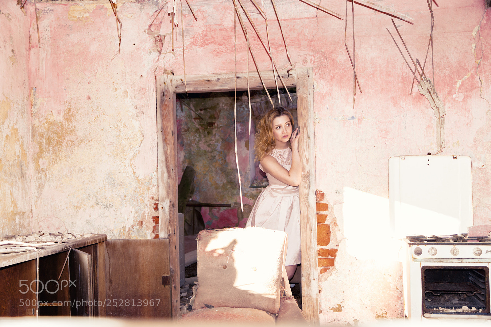 Sony ILCA-77M2 sample photo. Carina lost place photography