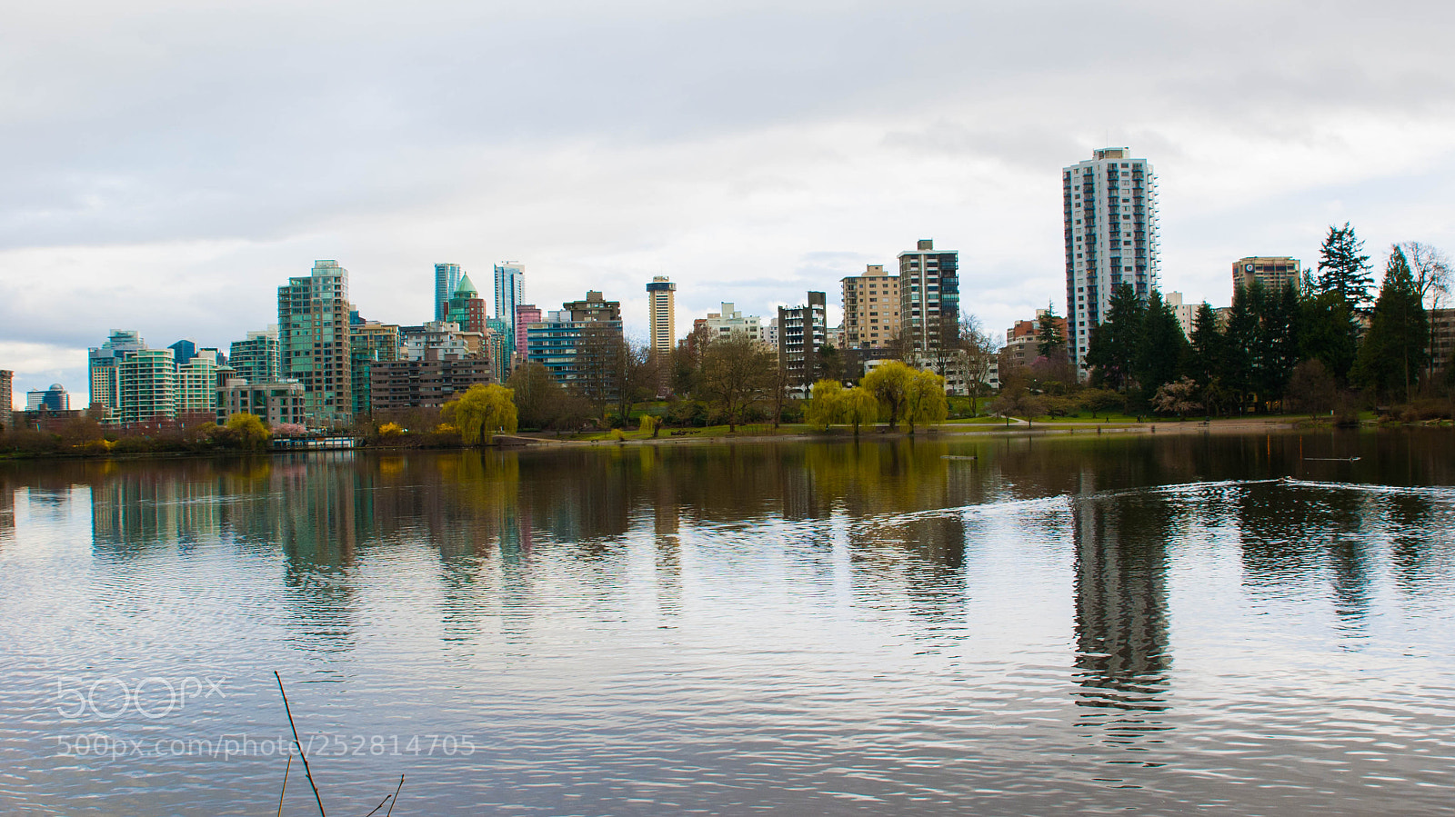 Sony Alpha DSLR-A230 sample photo. Vancouver park photography