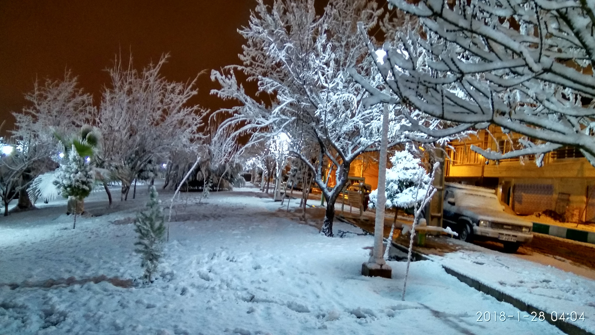 Xiaomi MI MAX sample photo. Snow night photography