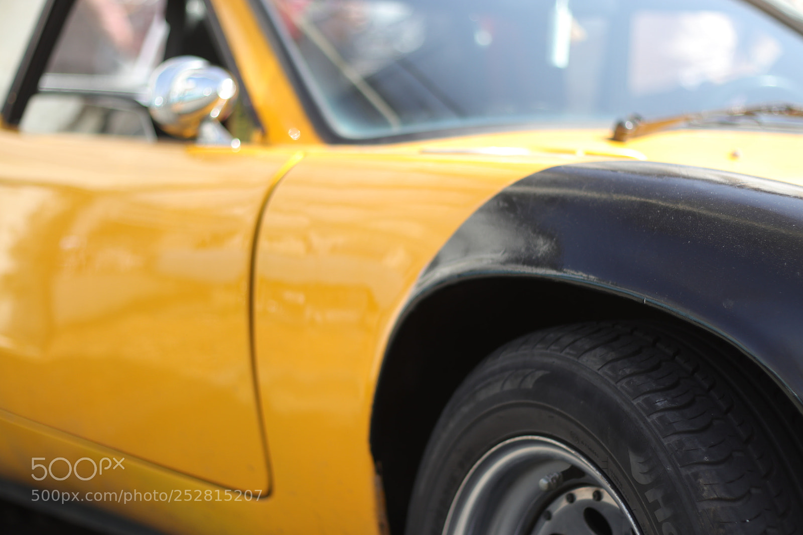 Canon EOS 80D sample photo. Close-up of a vintage photography