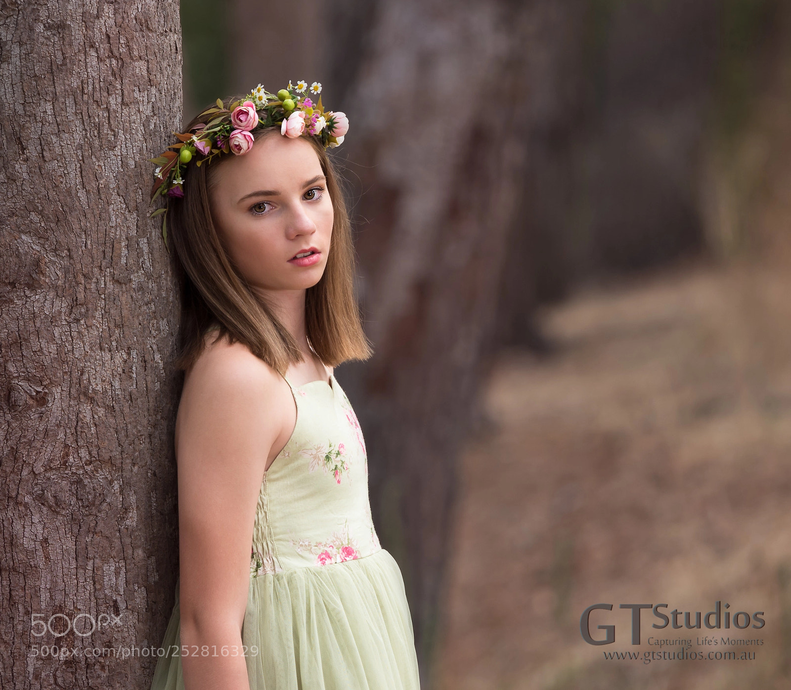 Olympus OM-D E-M5 II sample photo. Forest girl photography
