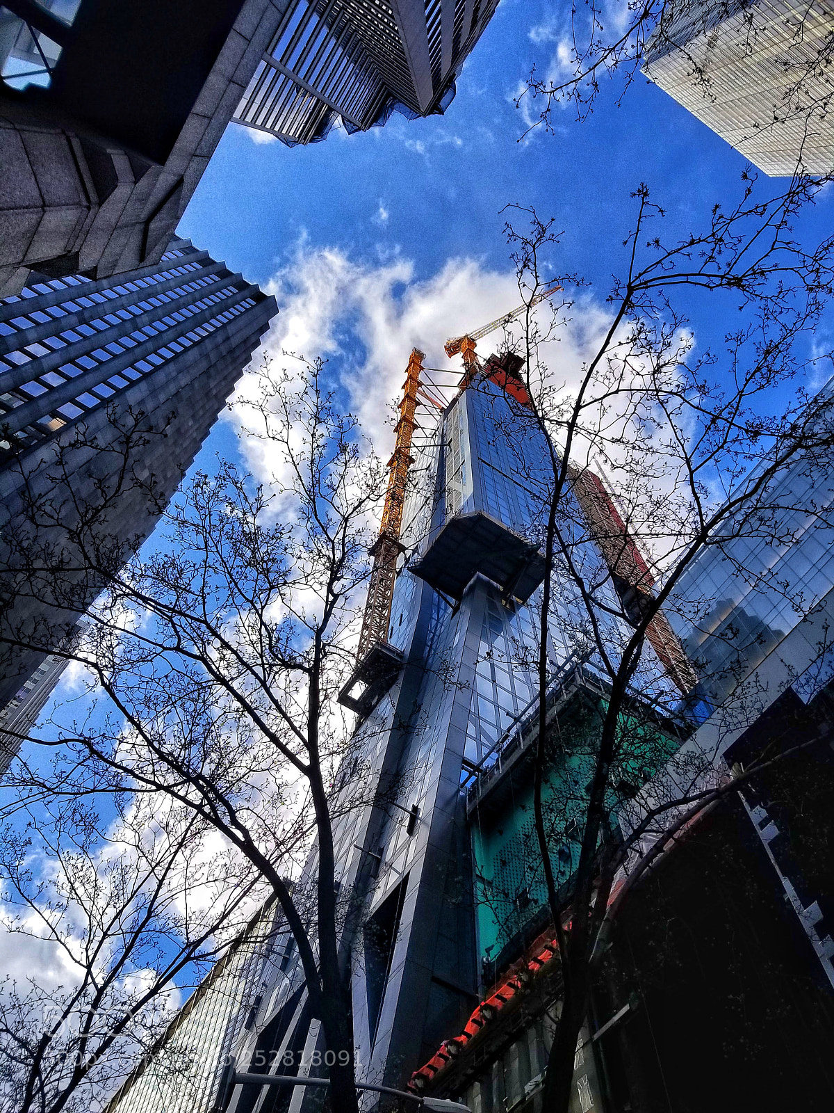 Samsung Galaxy S8+ sample photo. Looking up: nyc photography