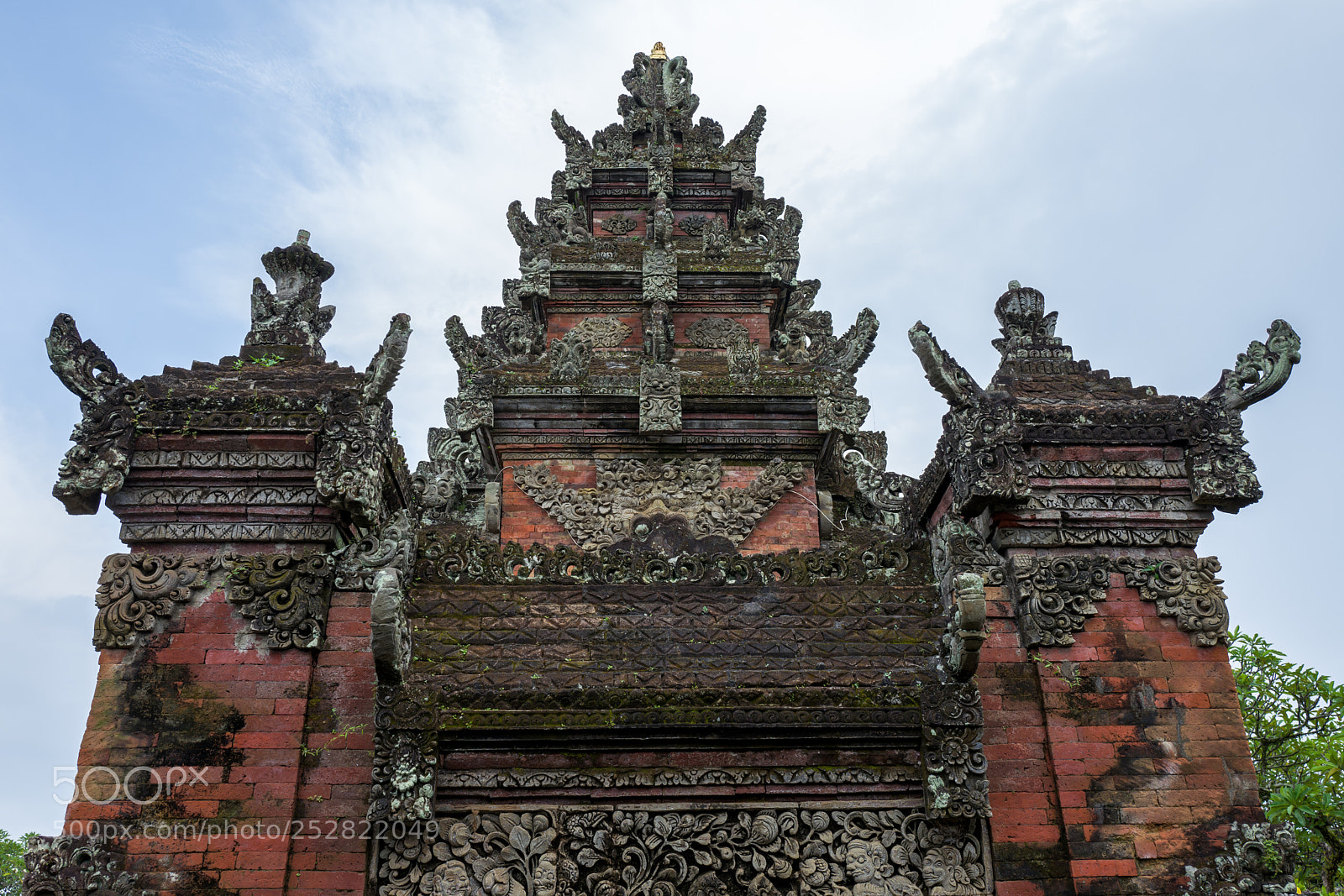 Leica Q (Typ 116) sample photo. The batuan temple in photography