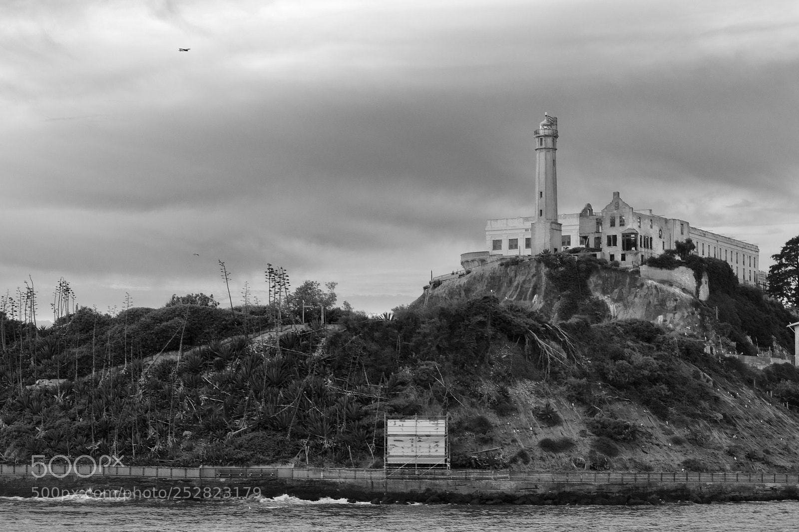 Canon EOS 70D sample photo. Alcatraz in black and photography