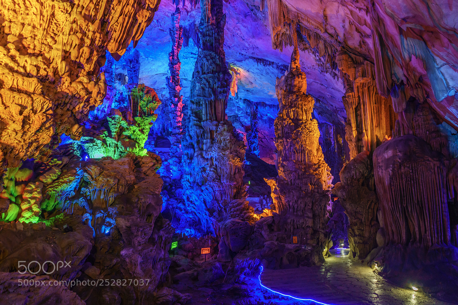 Sony a7R III sample photo. A cave in guilin photography