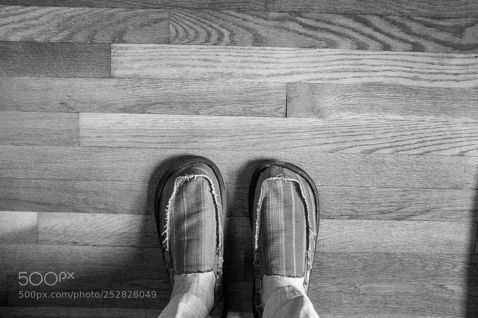 Fujifilm X100T sample photo. Looking down photography