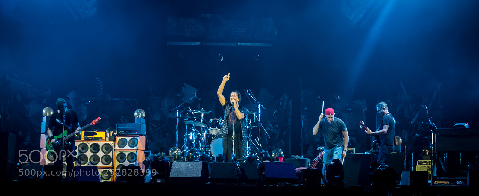 Canon PowerShot G16 sample photo. Pearl jam maracana 2018 photography