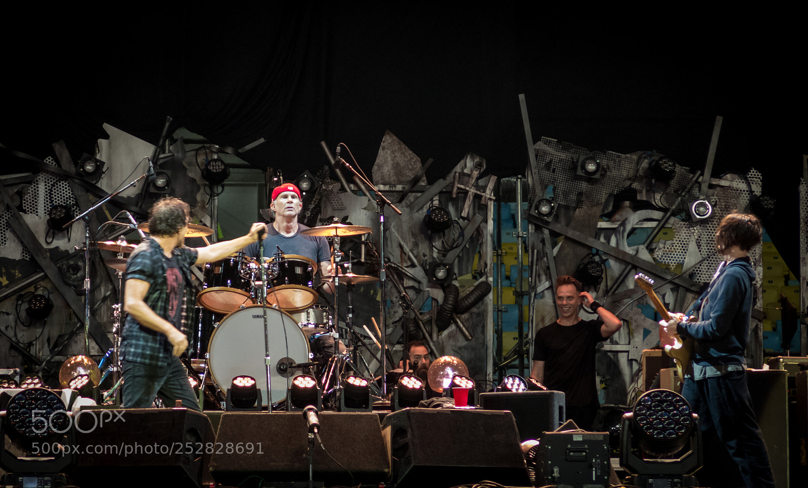 Canon PowerShot G16 sample photo. Pearl jam maracana 2018 photography