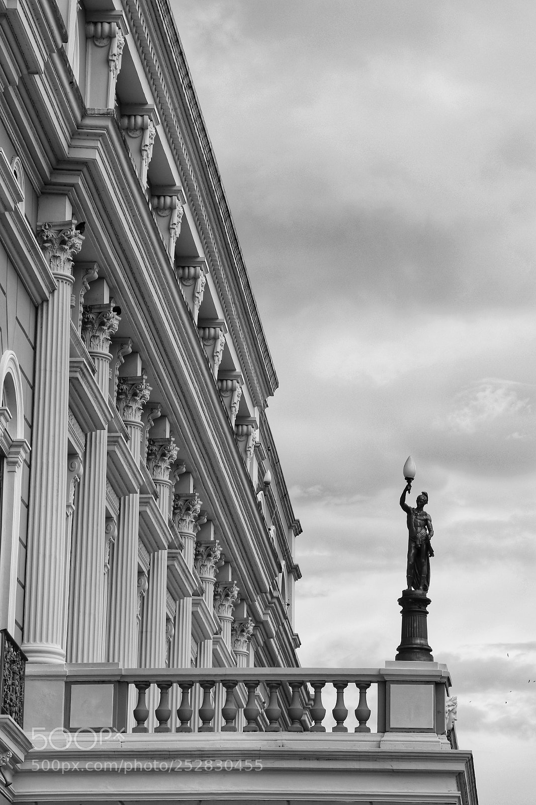Canon EOS 70D sample photo. Perspective photography